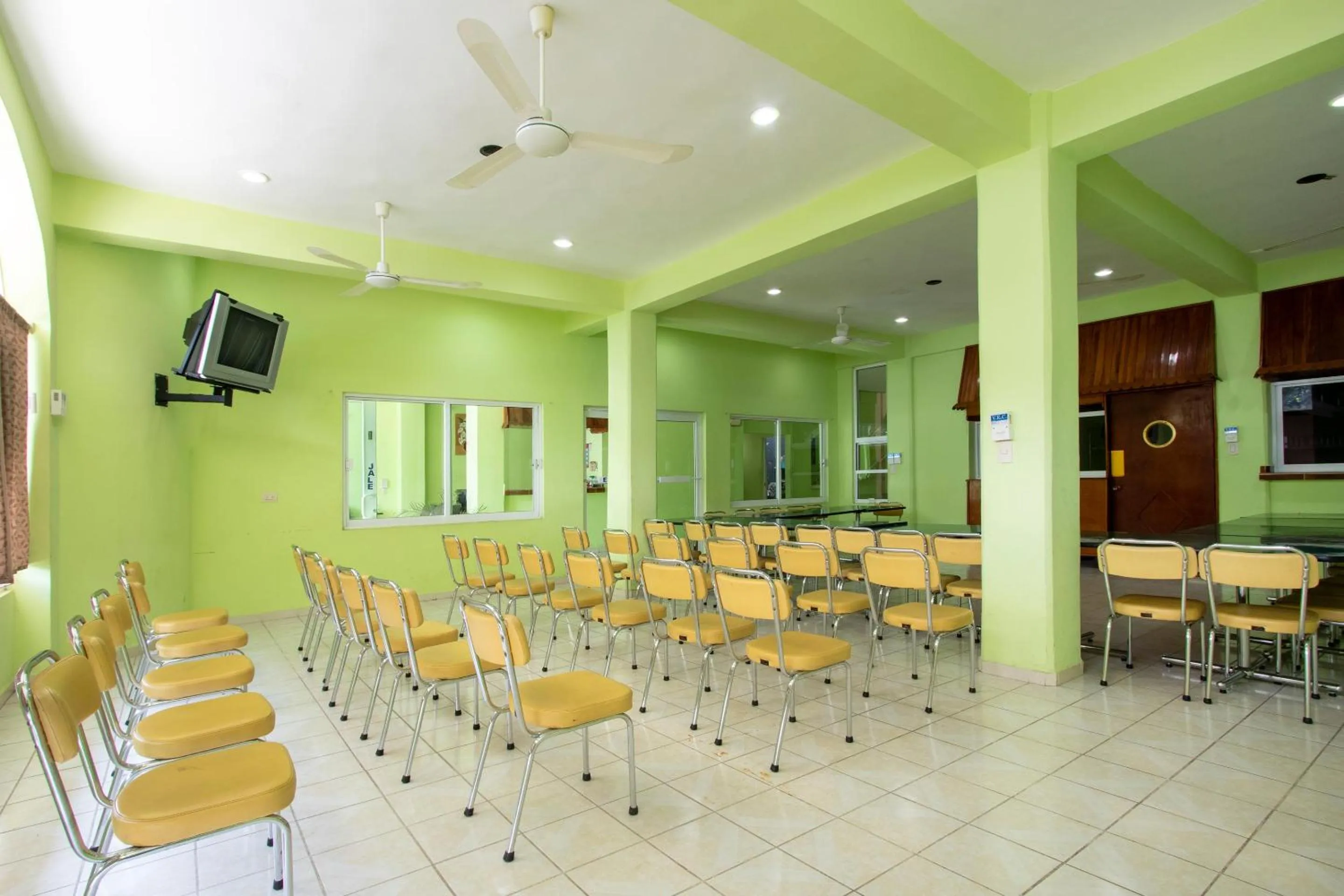 Banquet/Function facilities in OYO Hotel Estacion,José Cardel,Parque Central Revolución