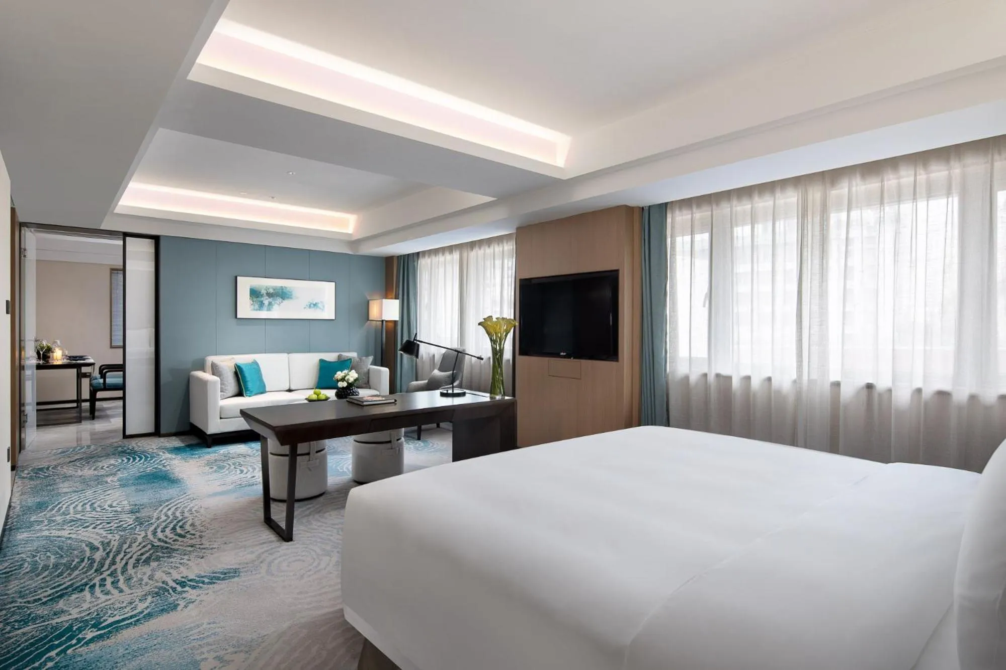 Communal lounge/ TV room, Bed in Foreign Trade Centre C&D Hotel,Fuzhou