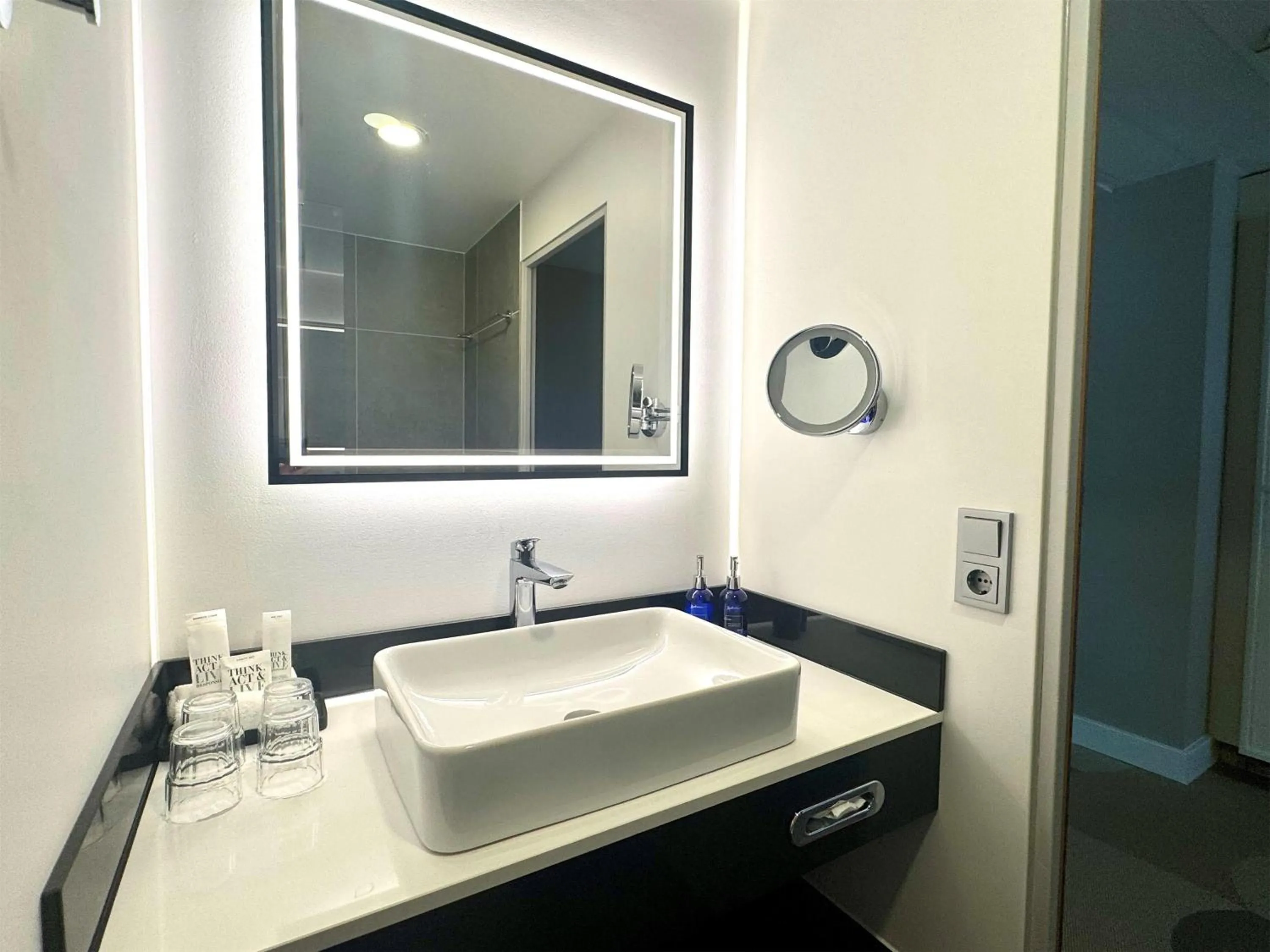 Bathroom in Radisson Blu Hotel Bremen