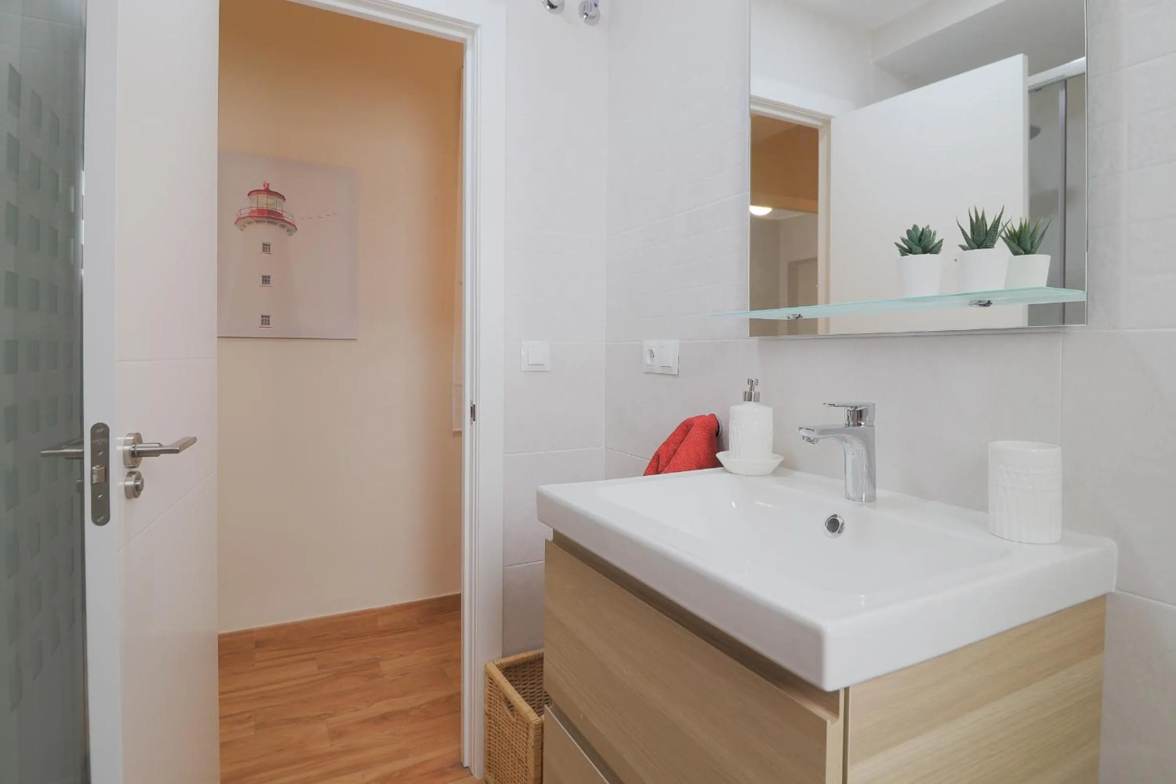 Bathroom in C102 - Huge and Stylish 5 Bedroom by the Center