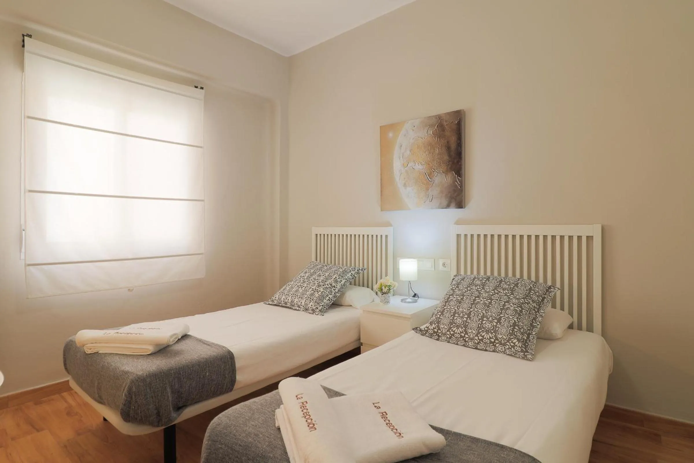 Bedroom, Bed in C102 - Huge and Stylish 5 Bedroom by the Center