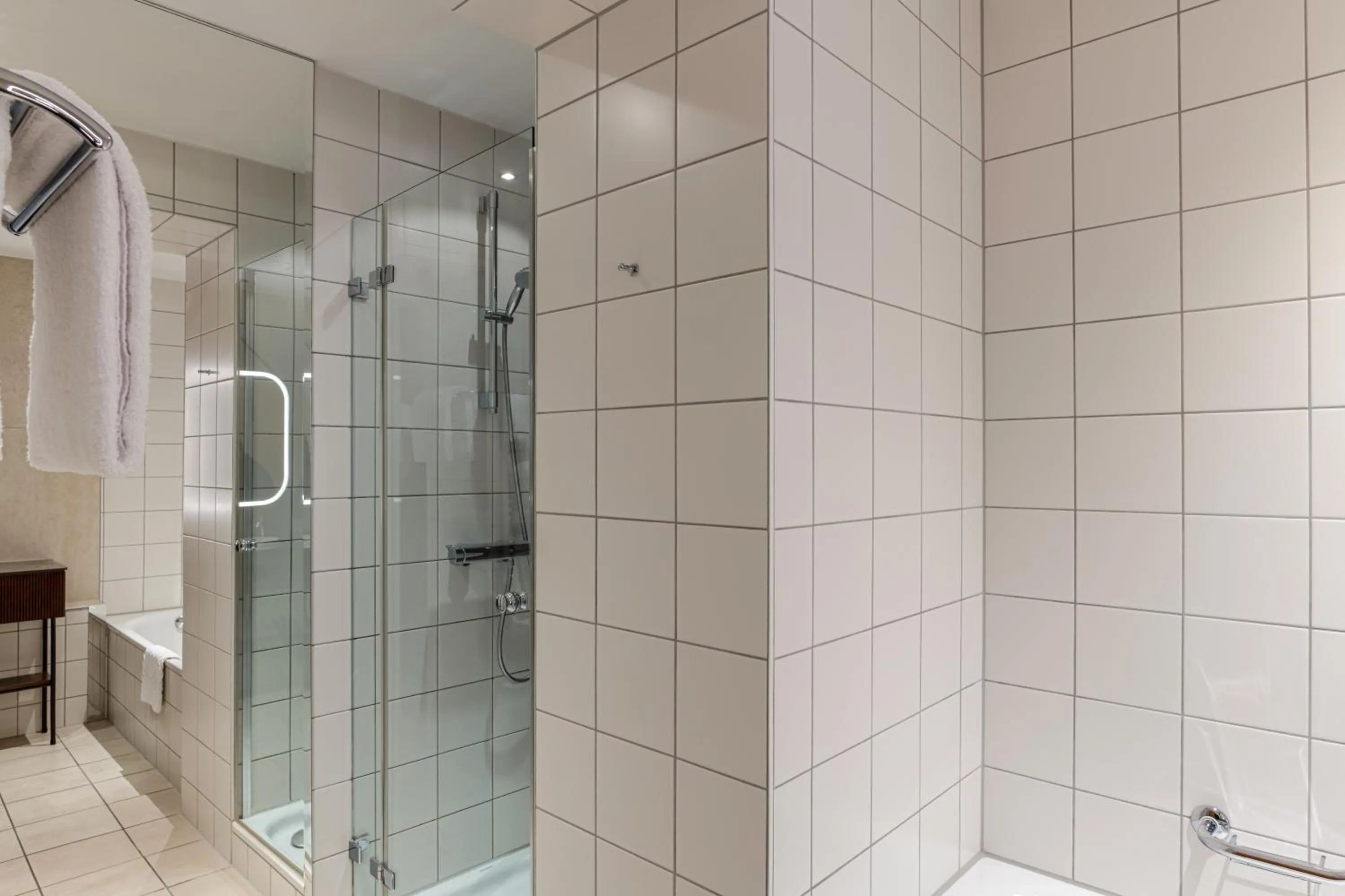 Bathroom in Hilton Cologne