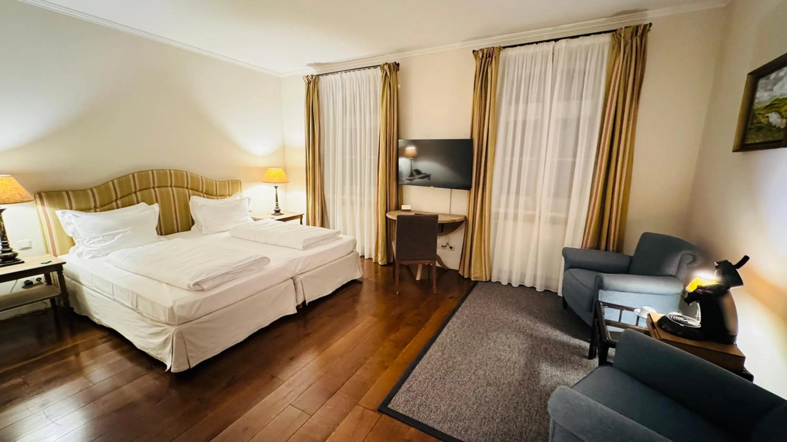 Photo of the whole room, Bed in Schloss Lüdersburg Golf & Spa