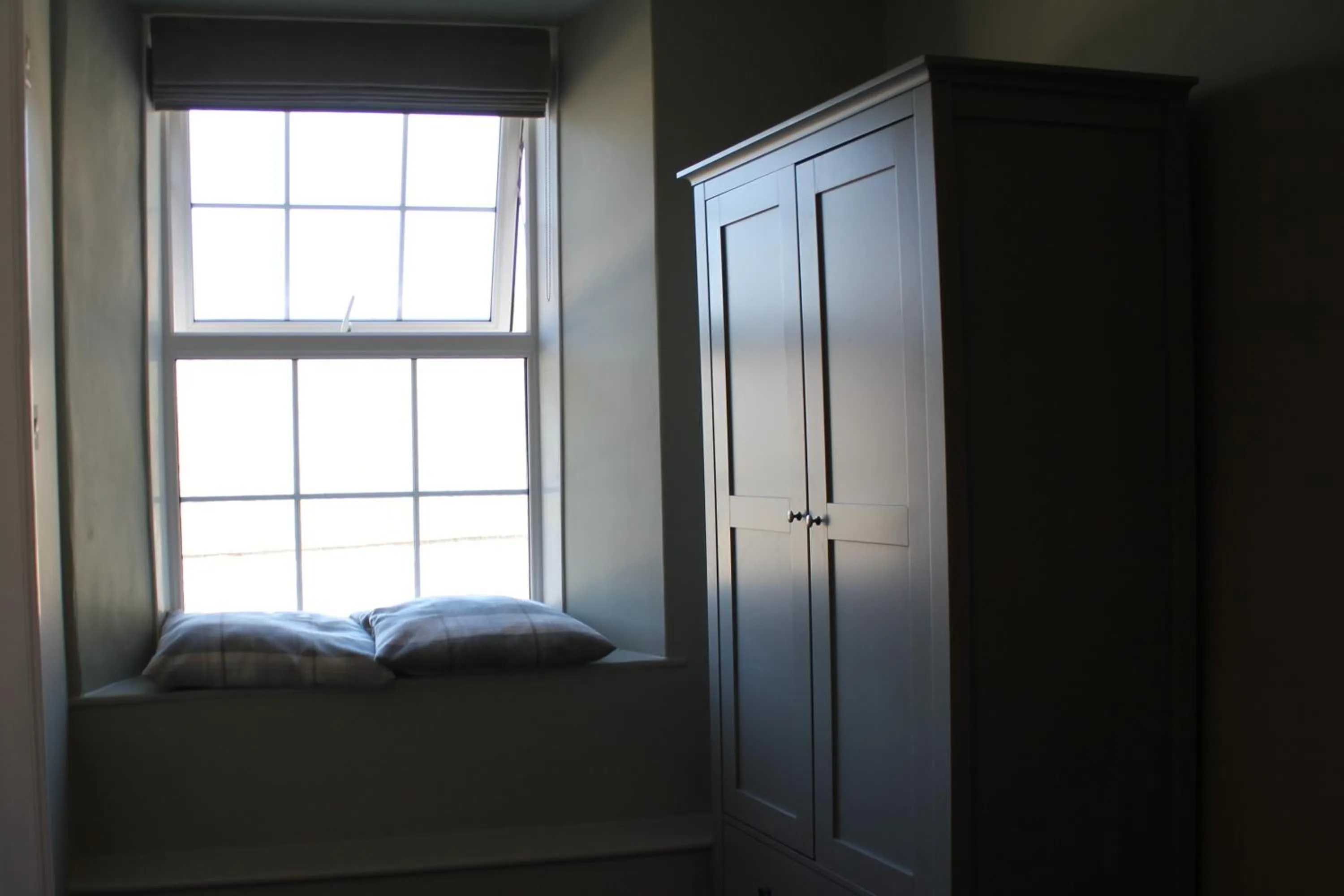 Bedroom, Bed in The Five Pilchards Inn