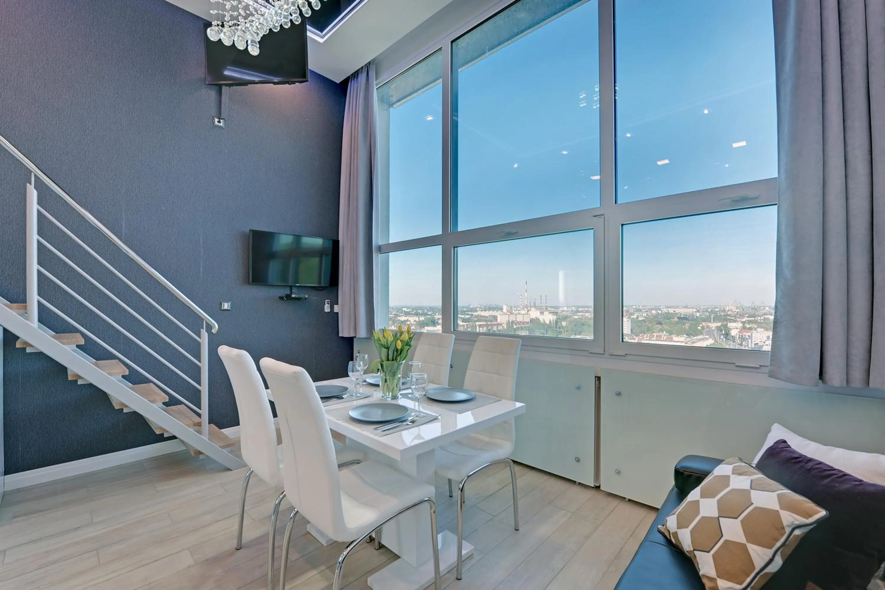 TV and multimedia in Panorama- the View of Gdańsk by Elite Apartments