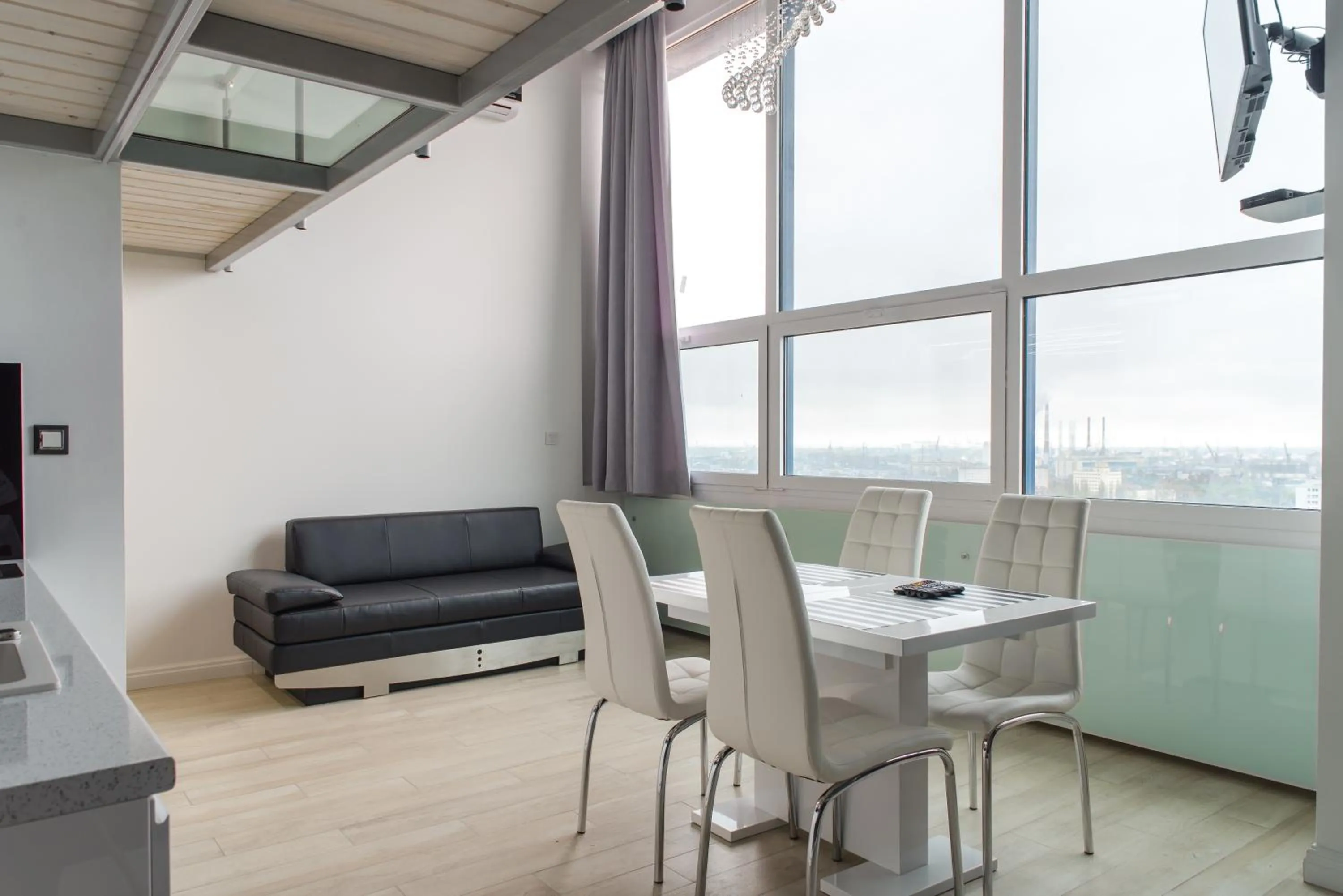 Living room in Panorama- the View of Gdańsk by Elite Apartments
