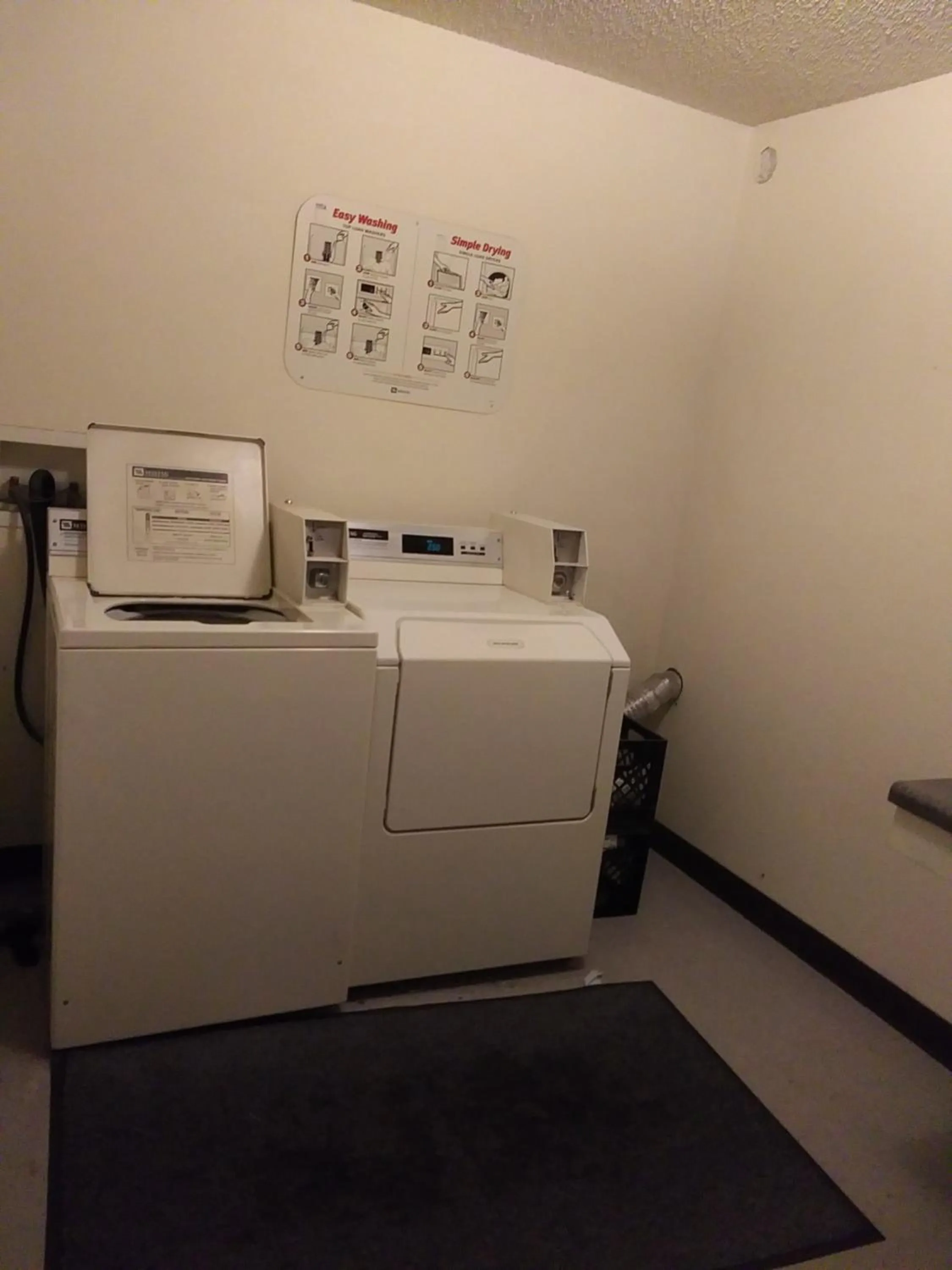 Amerihost Inn & Suites