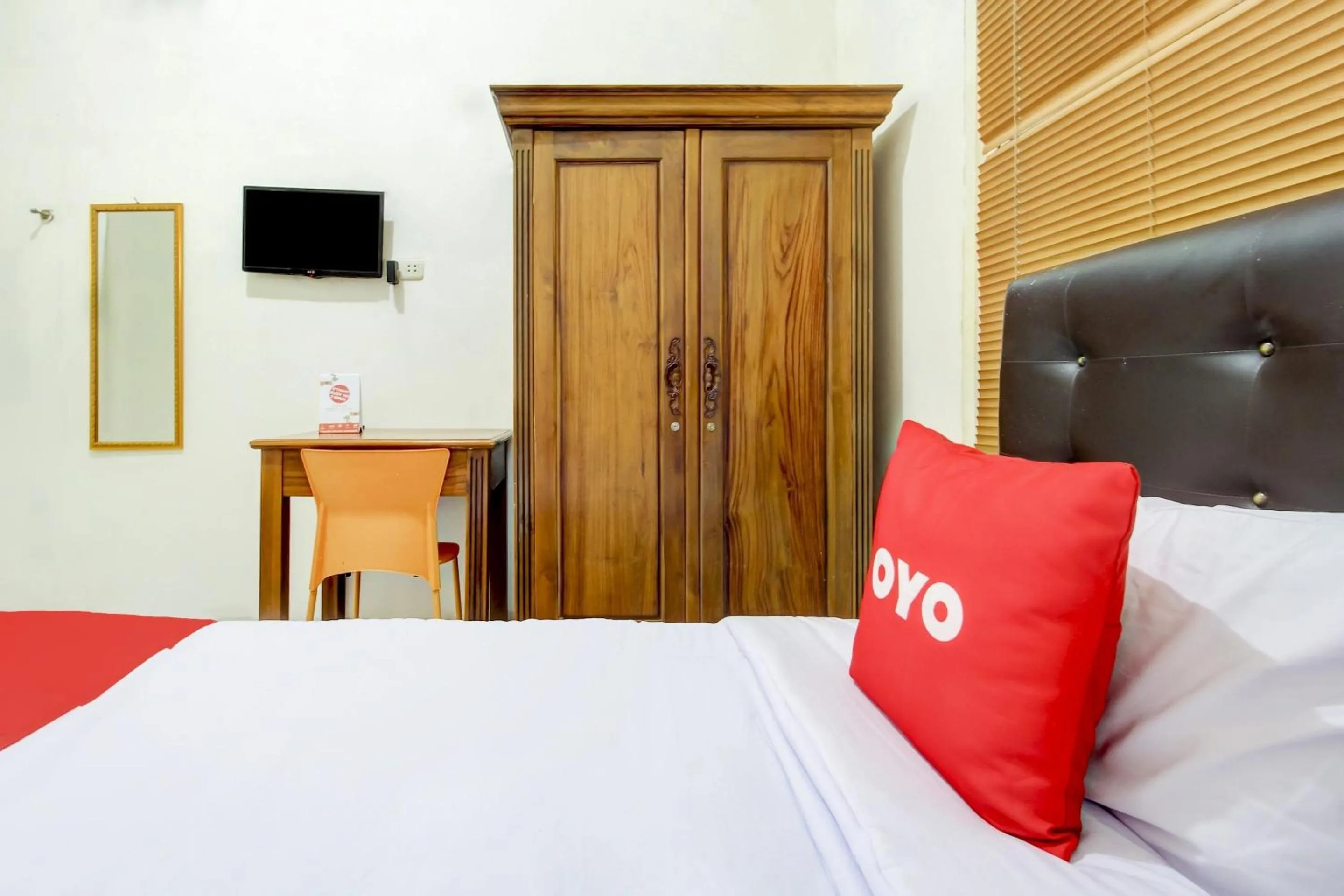 Bedroom, Bed in OYO Life 3606 Kost Kartini Syariah