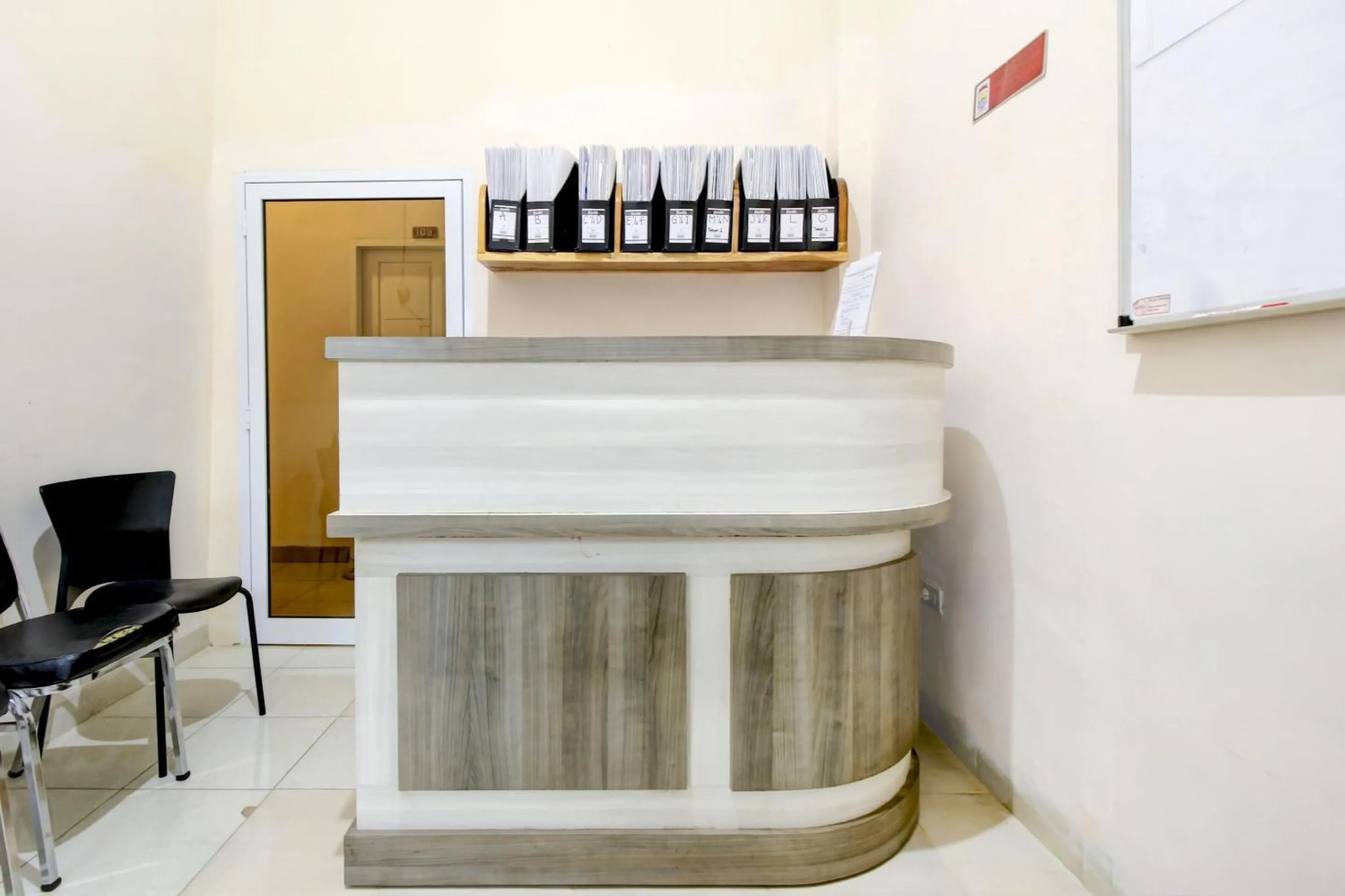 Lobby or reception in OYO Life 3606 Kost Kartini Syariah