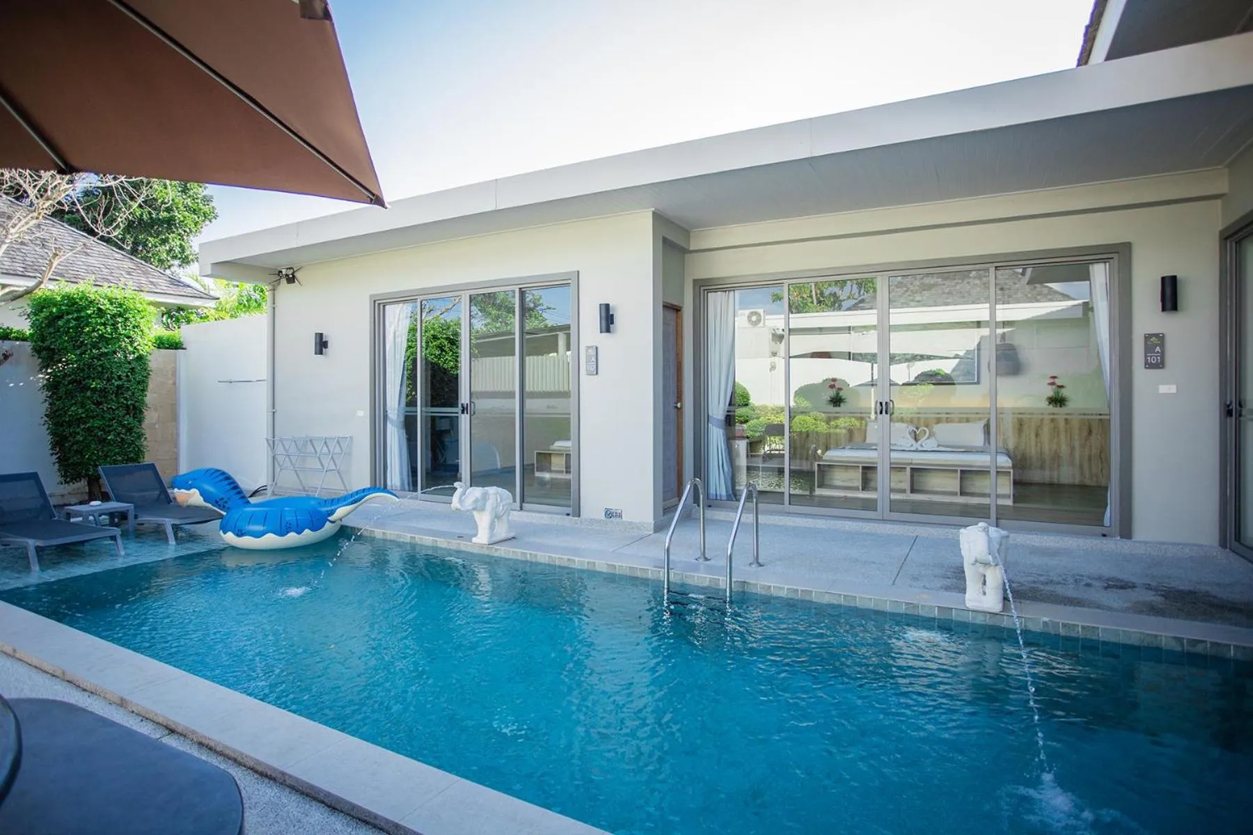 Swimming pool in Yipmunta Pool Villa - SHA Plus Certified