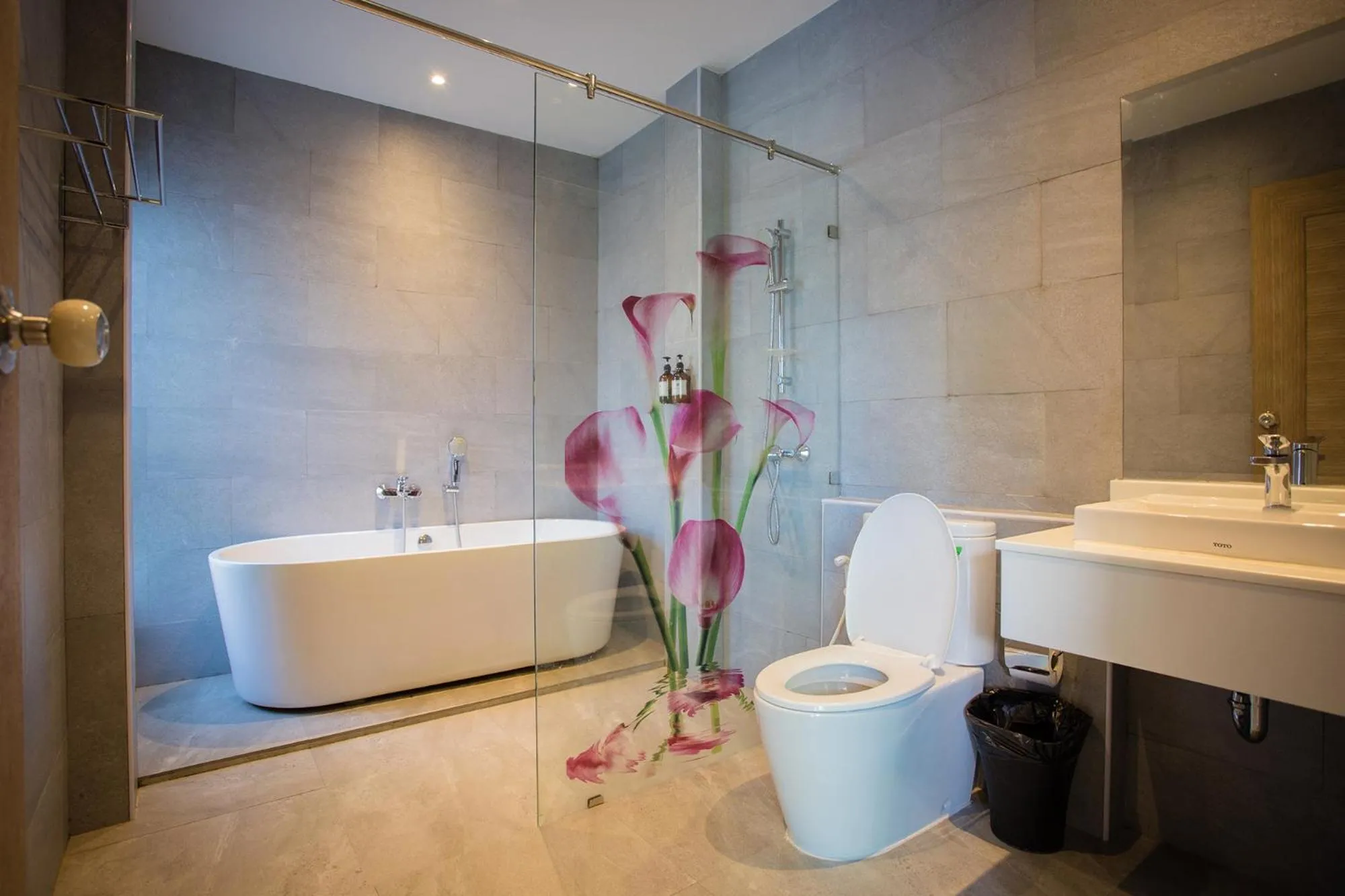 Bathroom in Yipmunta Pool Villa - SHA Plus Certified