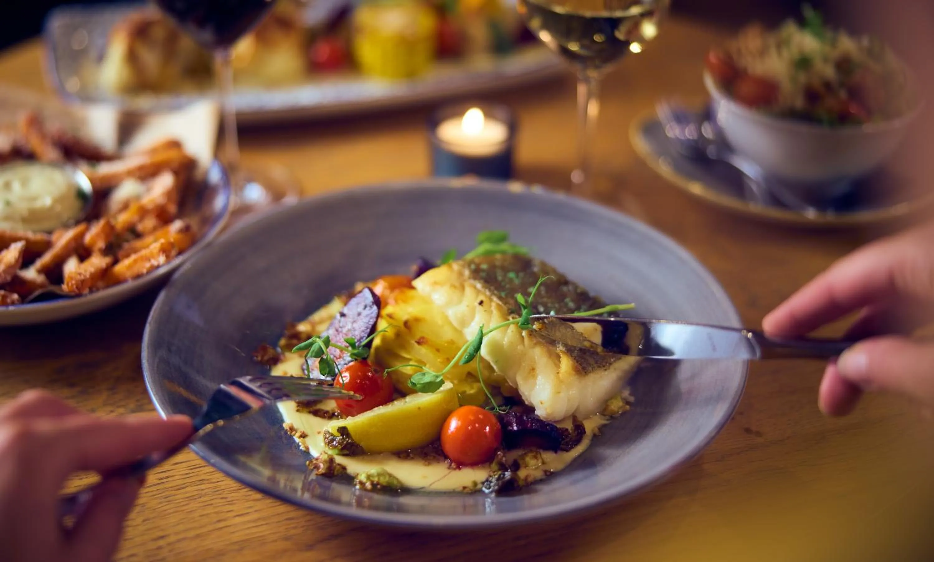 Restaurant/places to eat in The Market Hotel