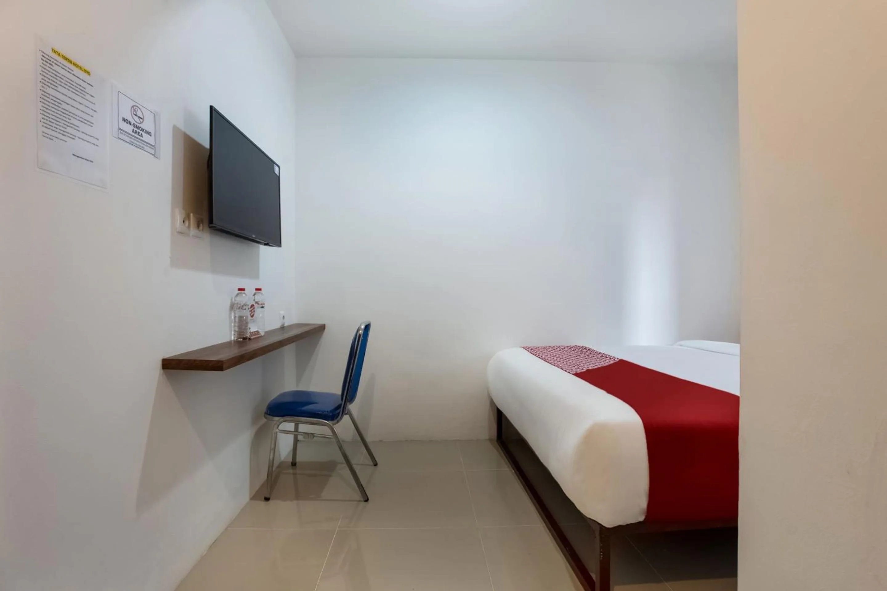 Bedroom, Bed in Capital O 3463 Cimahi Guest House