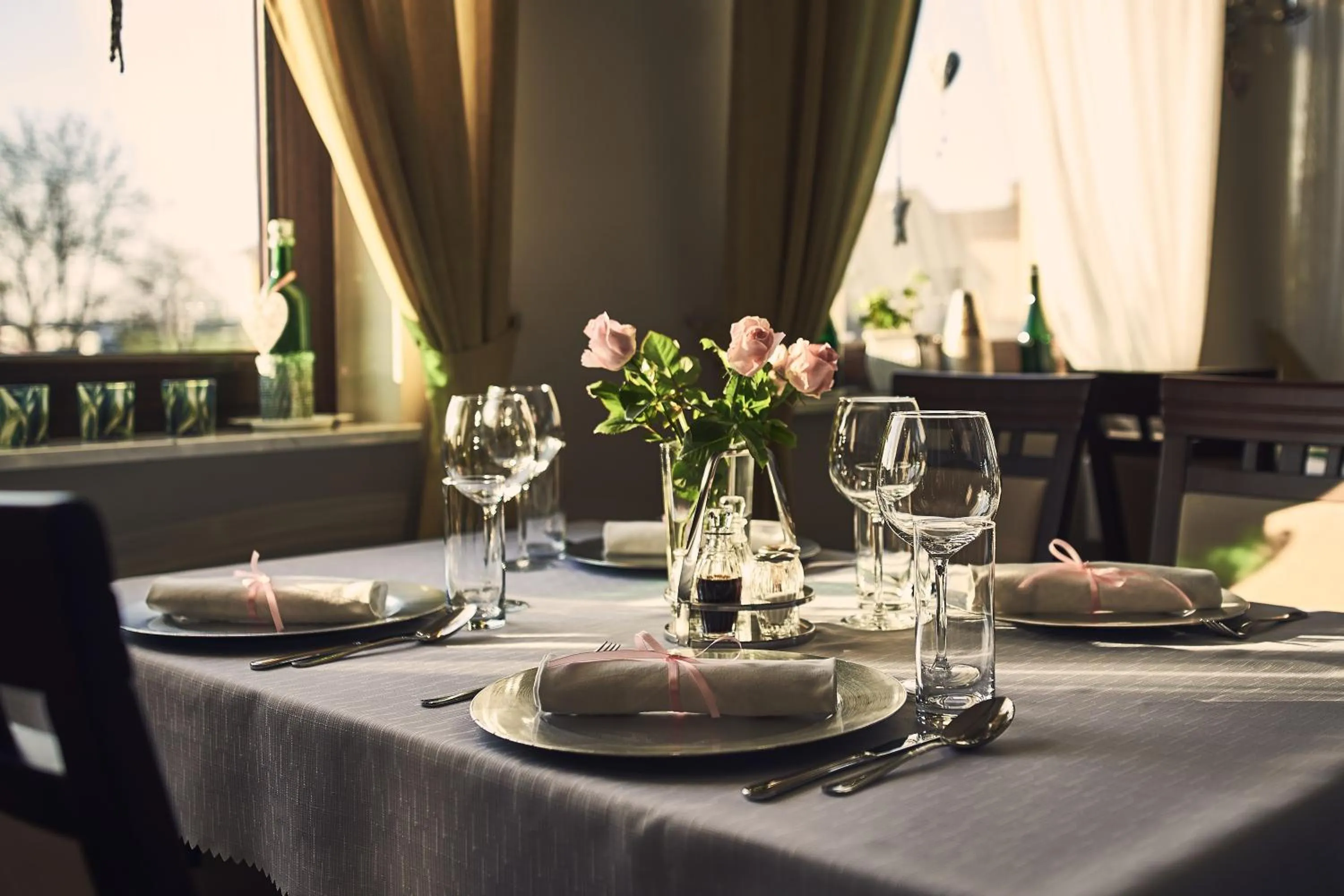 Restaurant/places to eat in Hotel AB