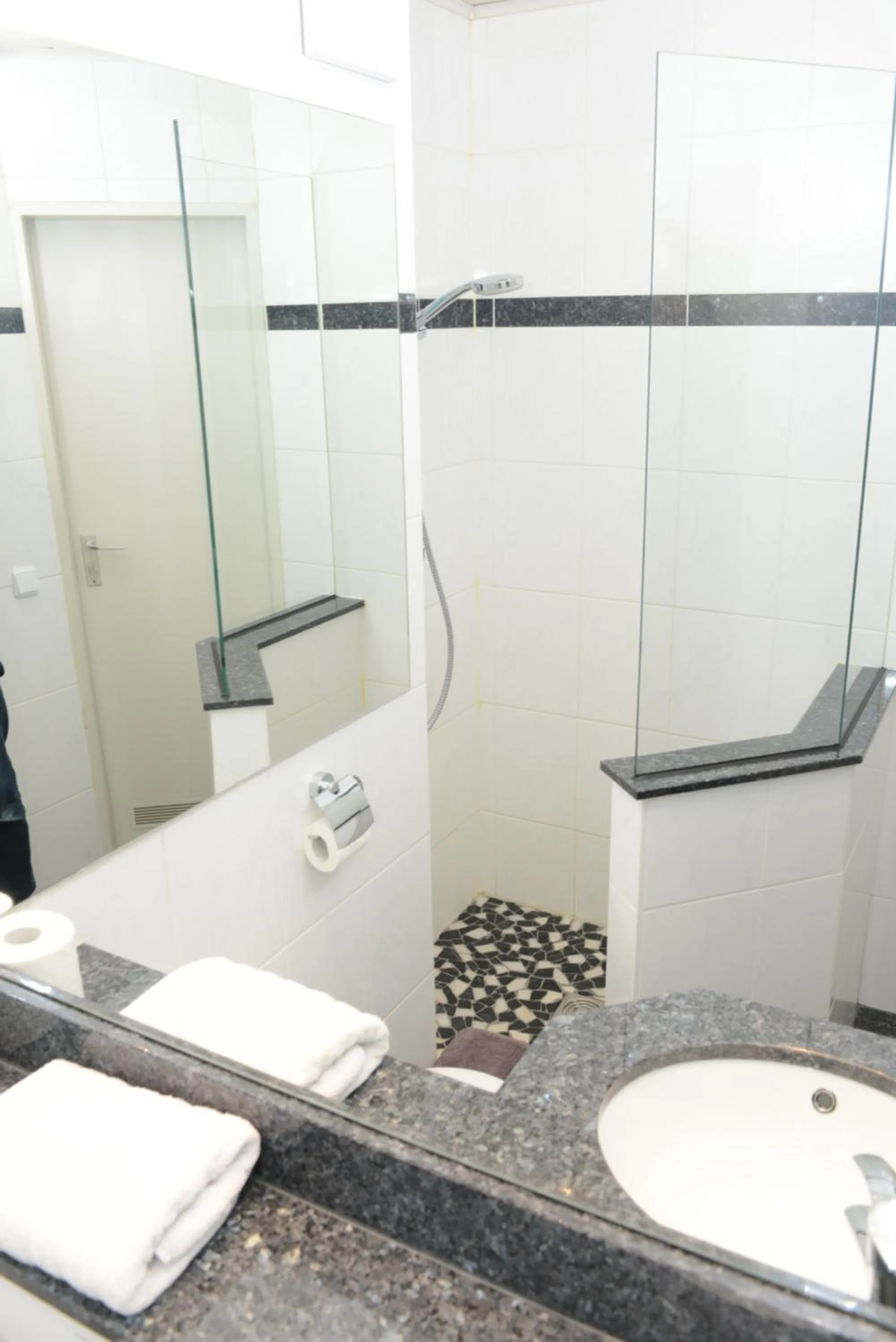 Bathroom in Hotel Granus