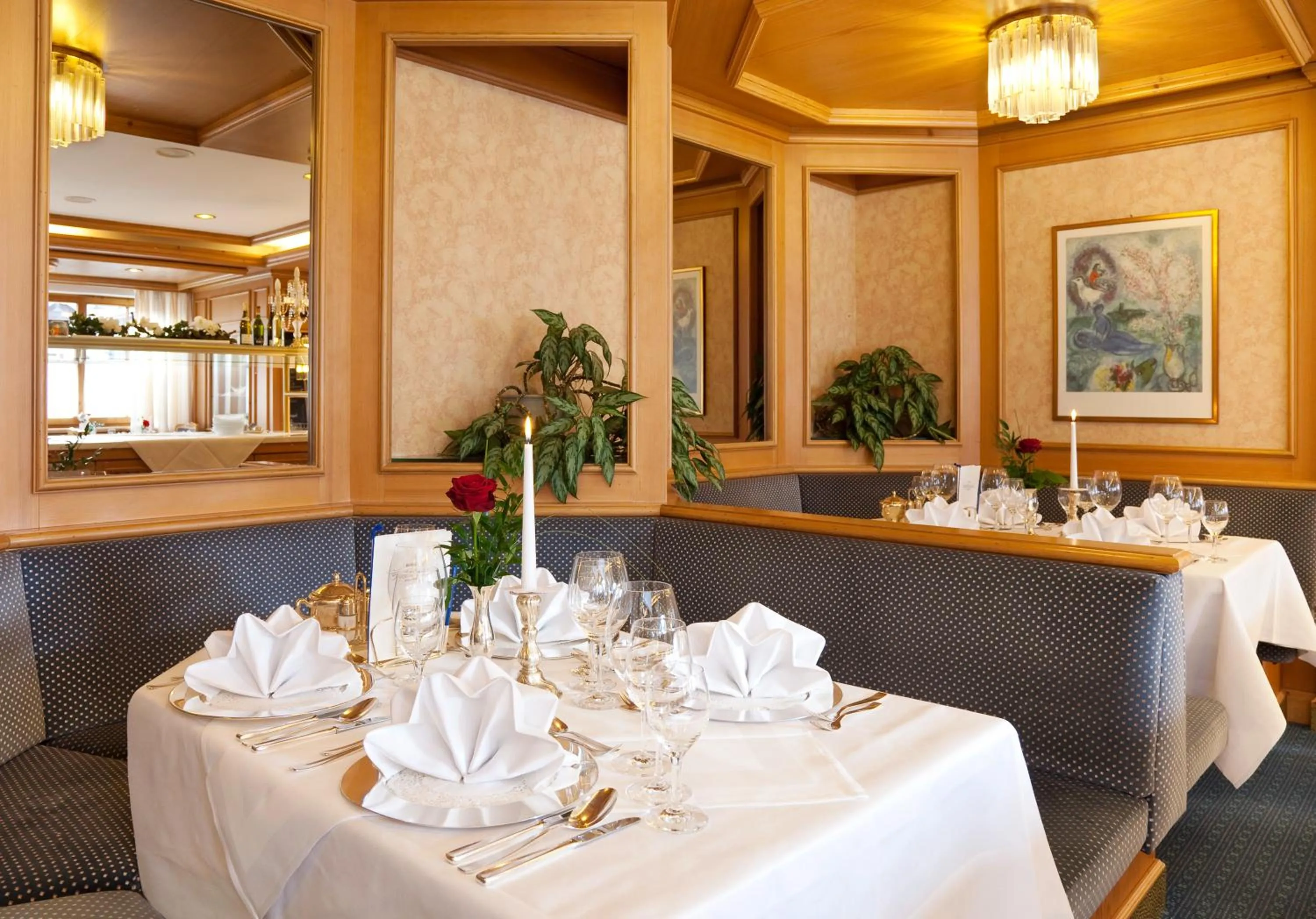 Restaurant/places to eat in Hotel Filser