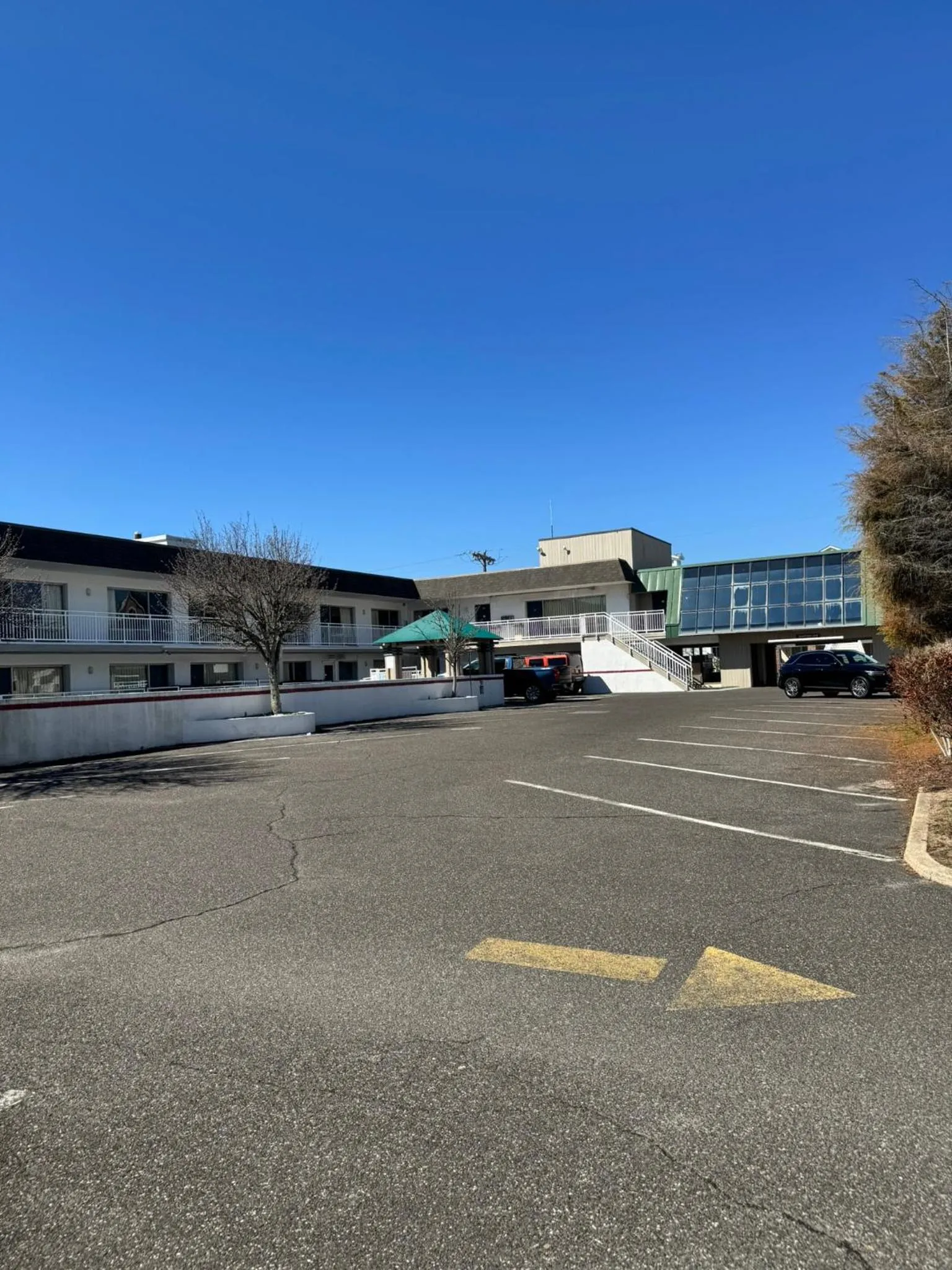 Parking in Impala Island Inn