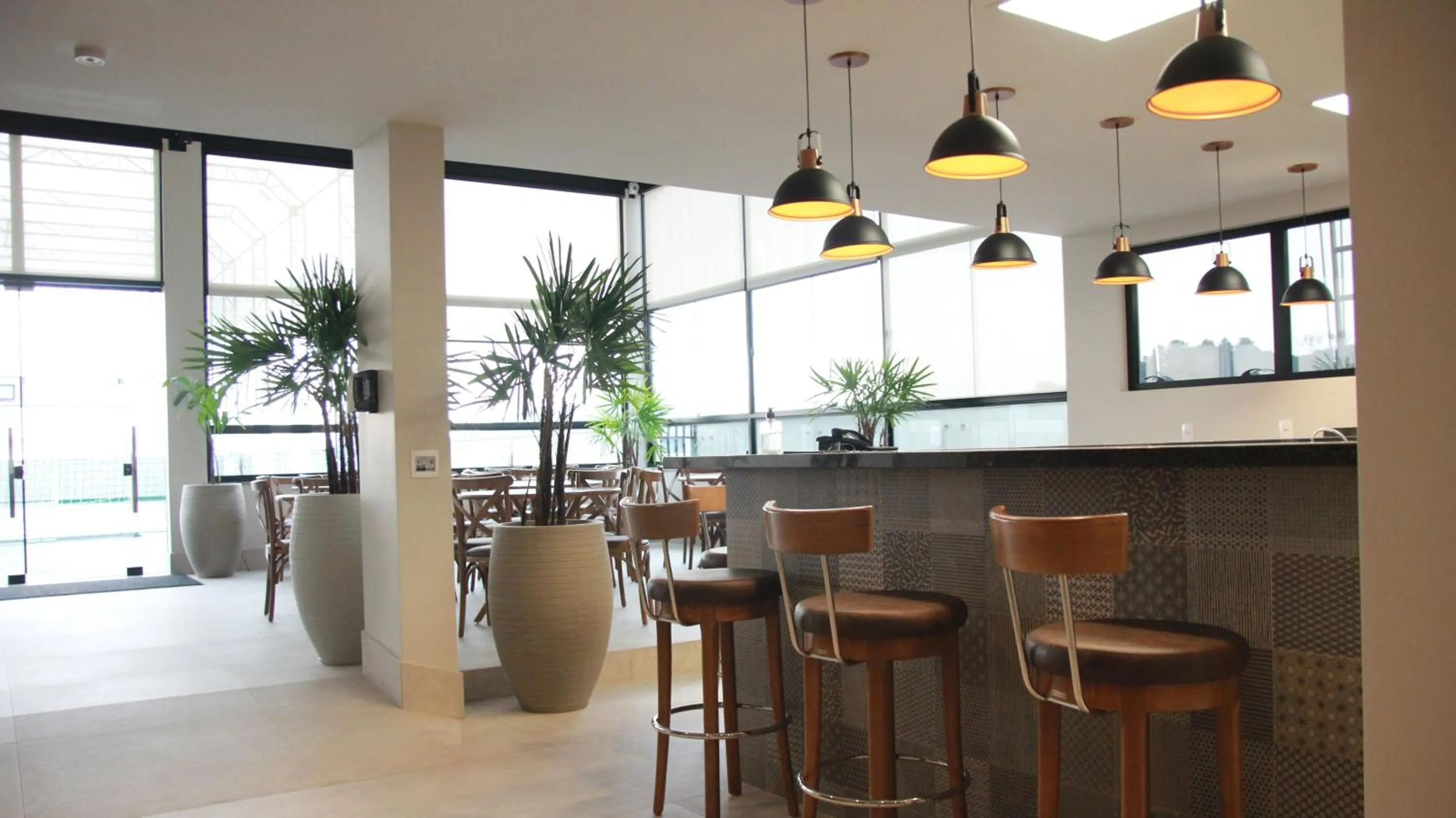 Restaurant/places to eat in Lefel Hotel