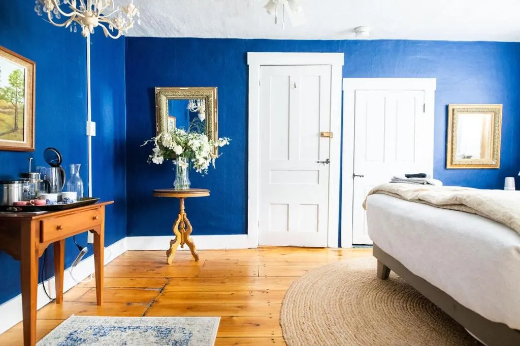 Bedroom, Bed in Craftsbury Farmhouse