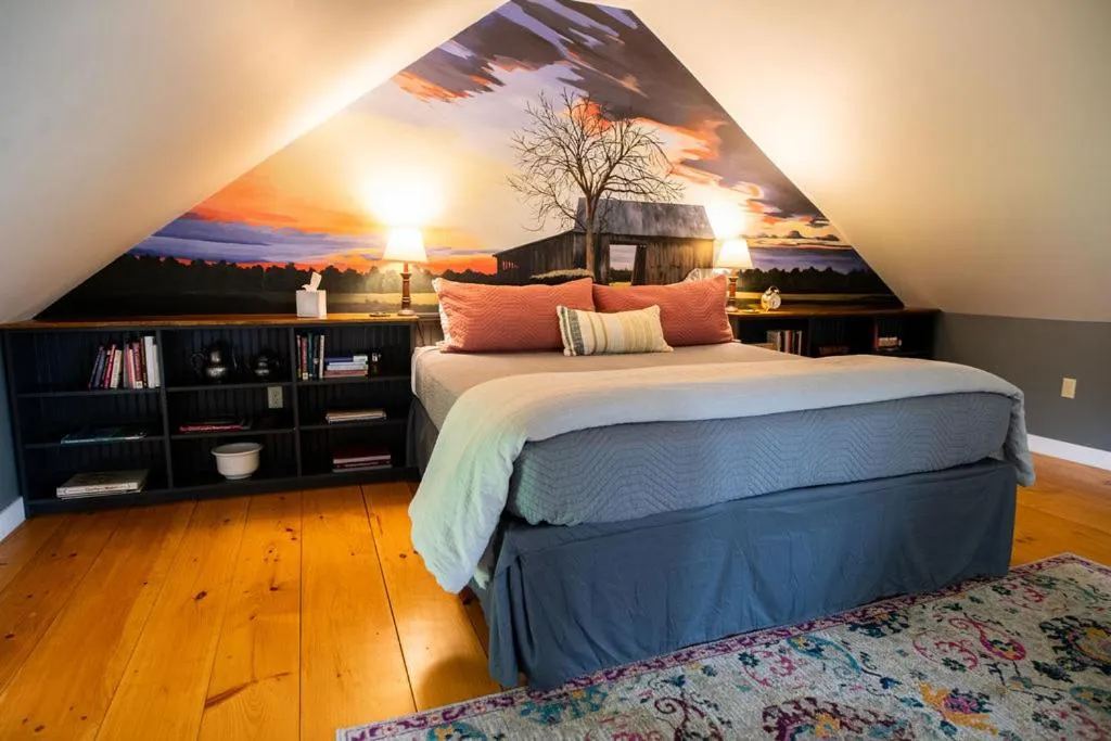 Bedroom, Bed in Craftsbury Farmhouse