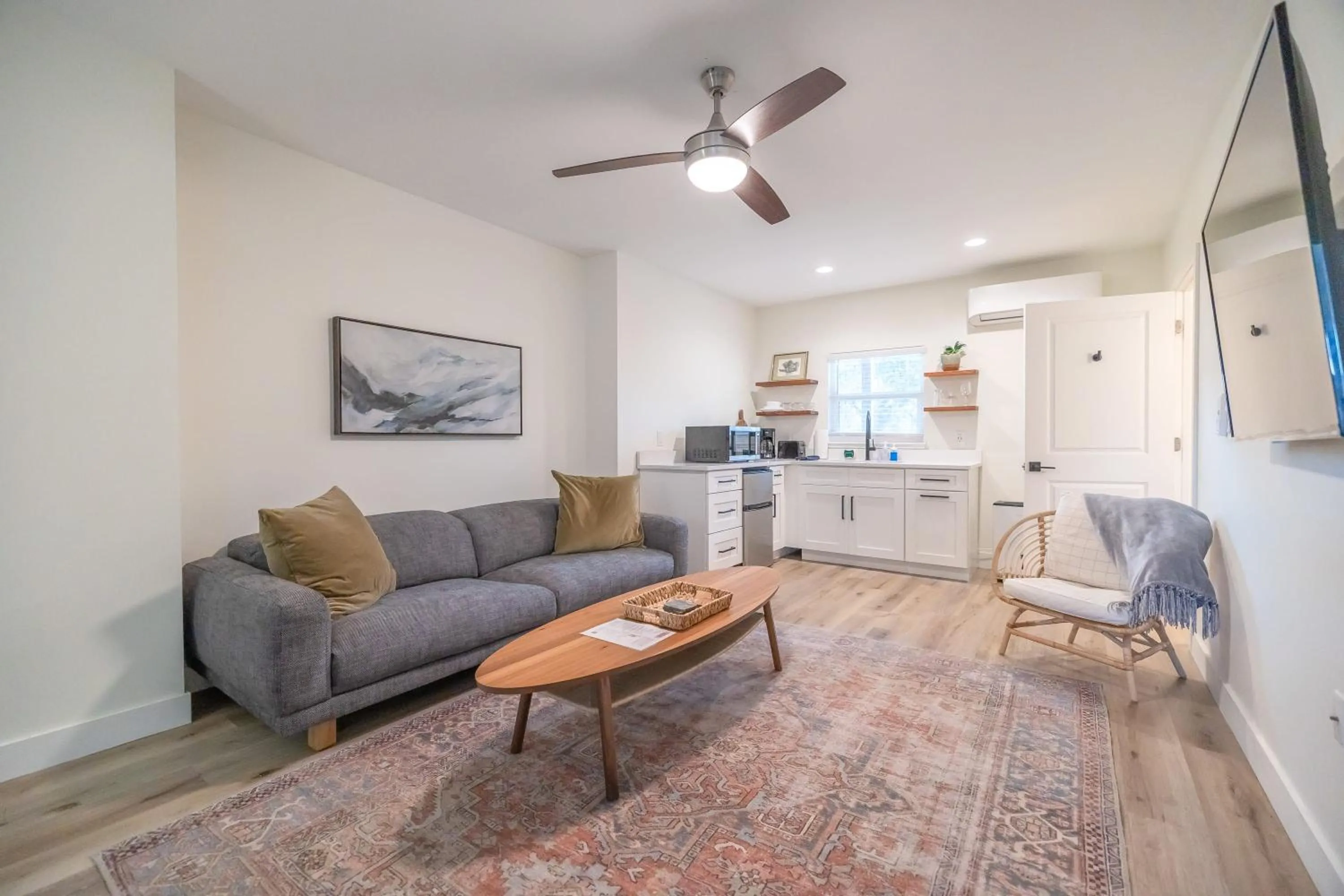 Bright New Beach House with In- Law Suite -- 2 blocks to beach!