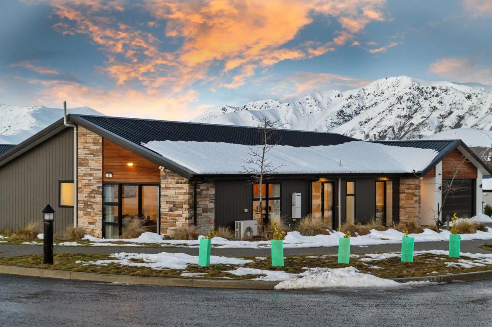 Property building in Snow Pine Apartment