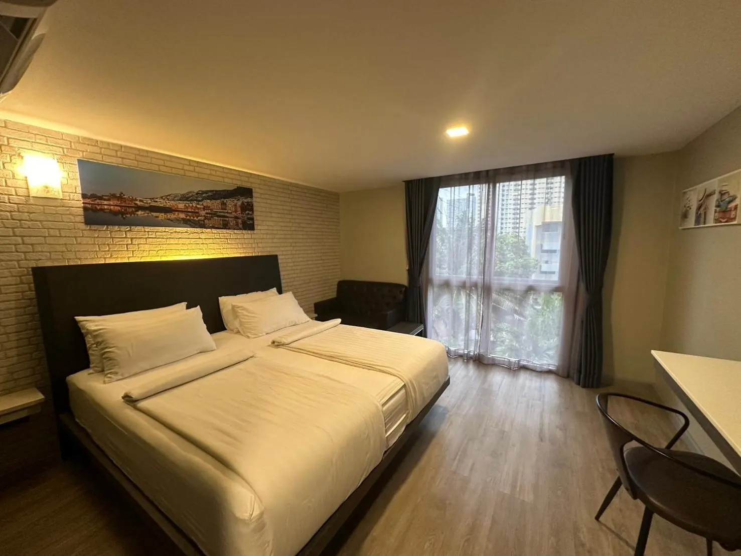 Bed in BB Glass House