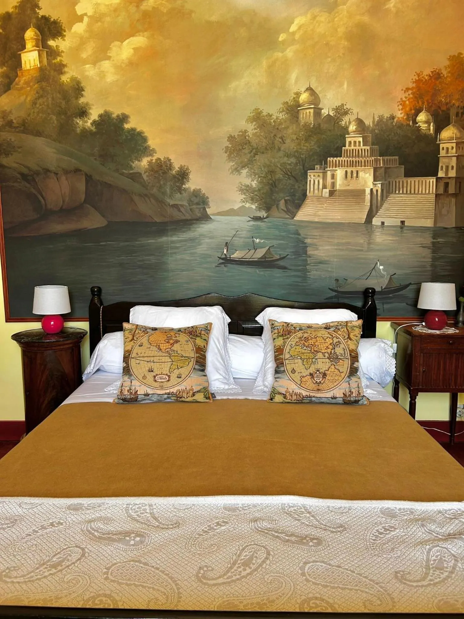 Bed in Château de Mongazon