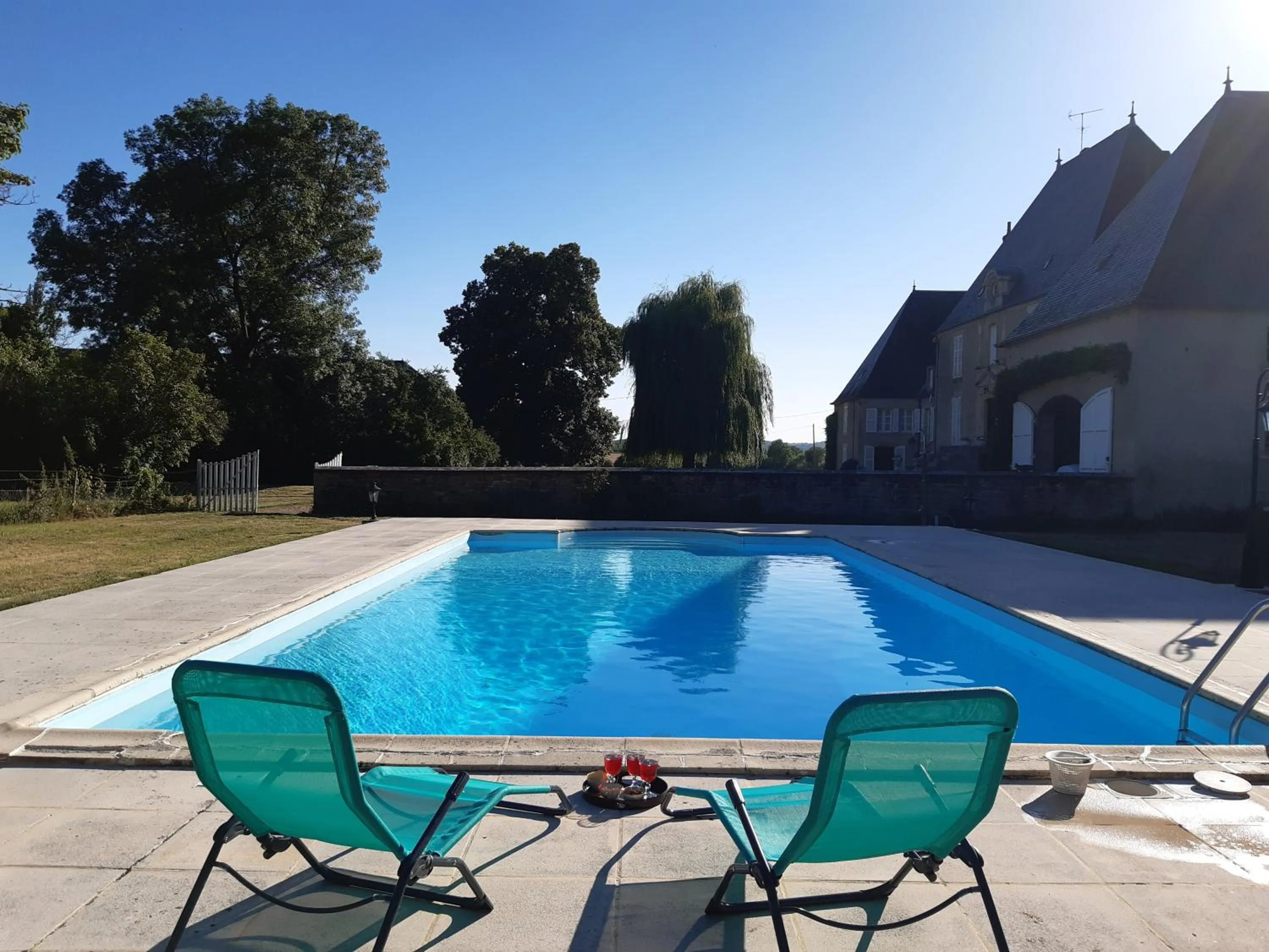 Swimming pool in Château de Mongazon