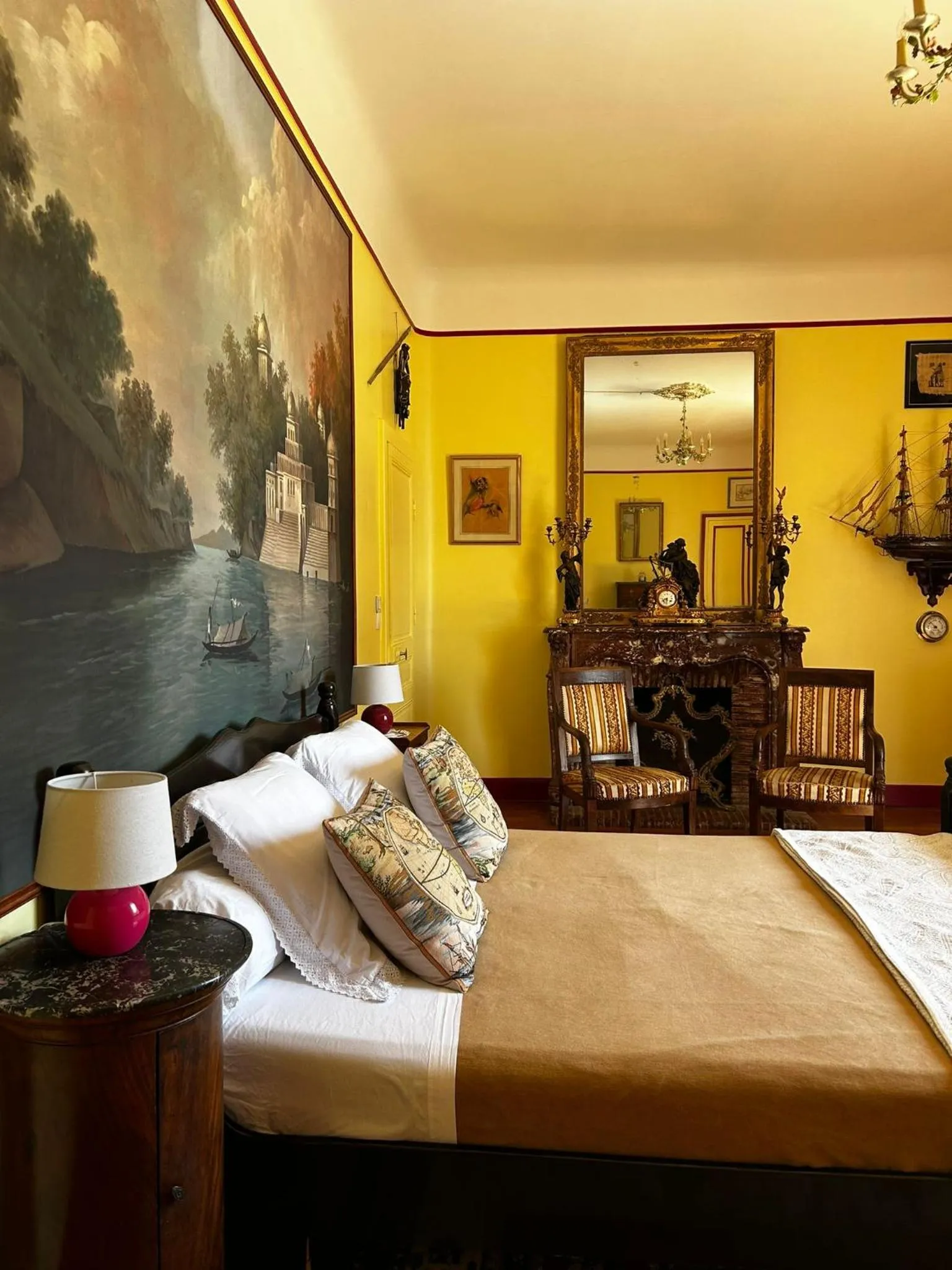 Bed in Château de Mongazon