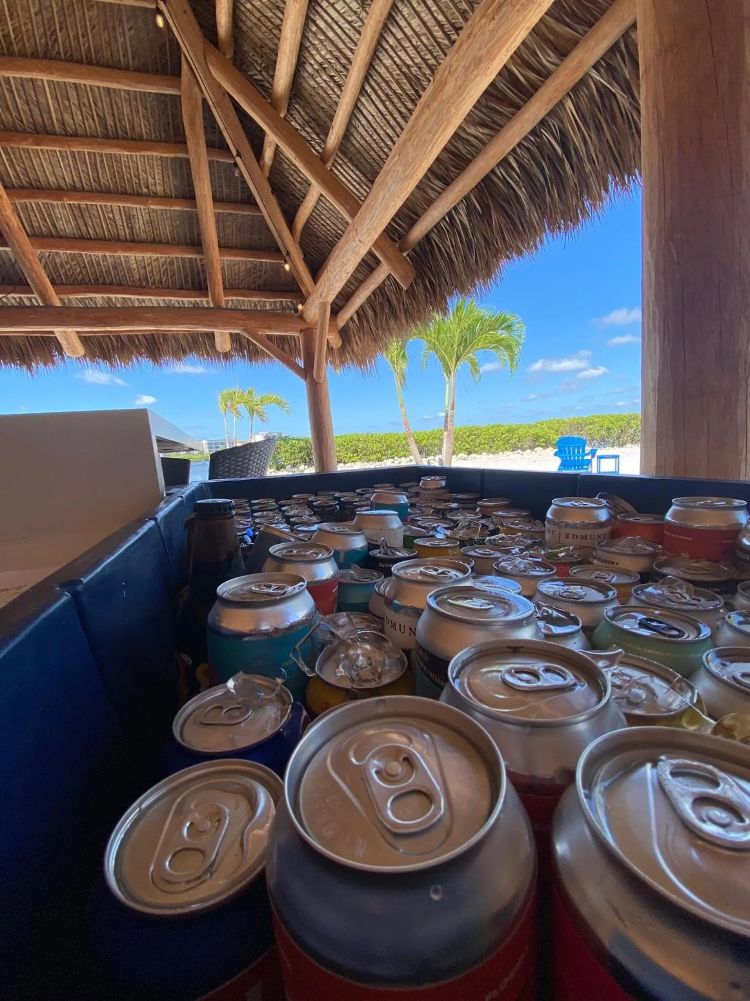 Lounge or bar in The Suites at Fishermen's Village - 2 Bedroom Suites