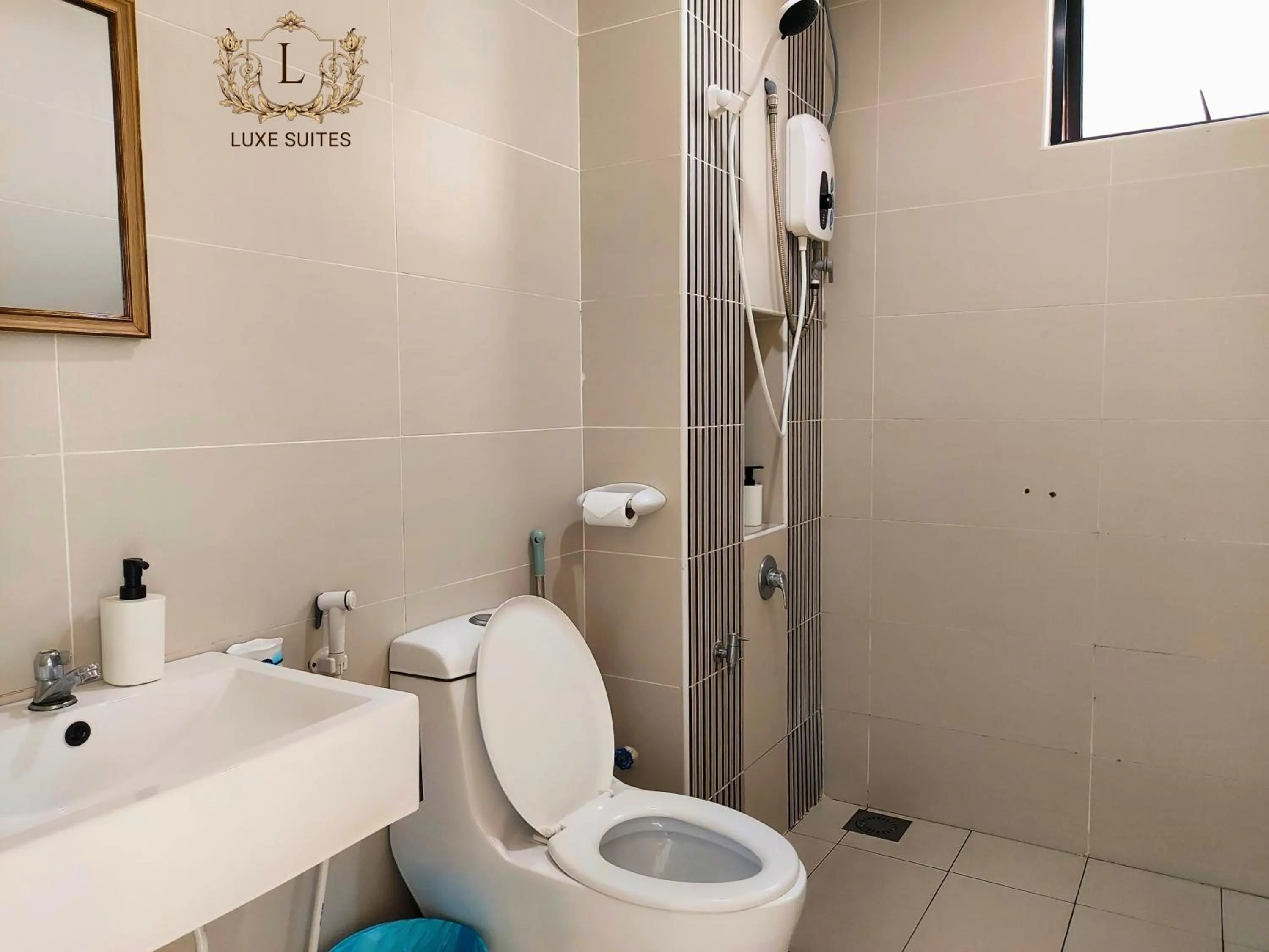 Toilet in Luxe Suites at Skyloft