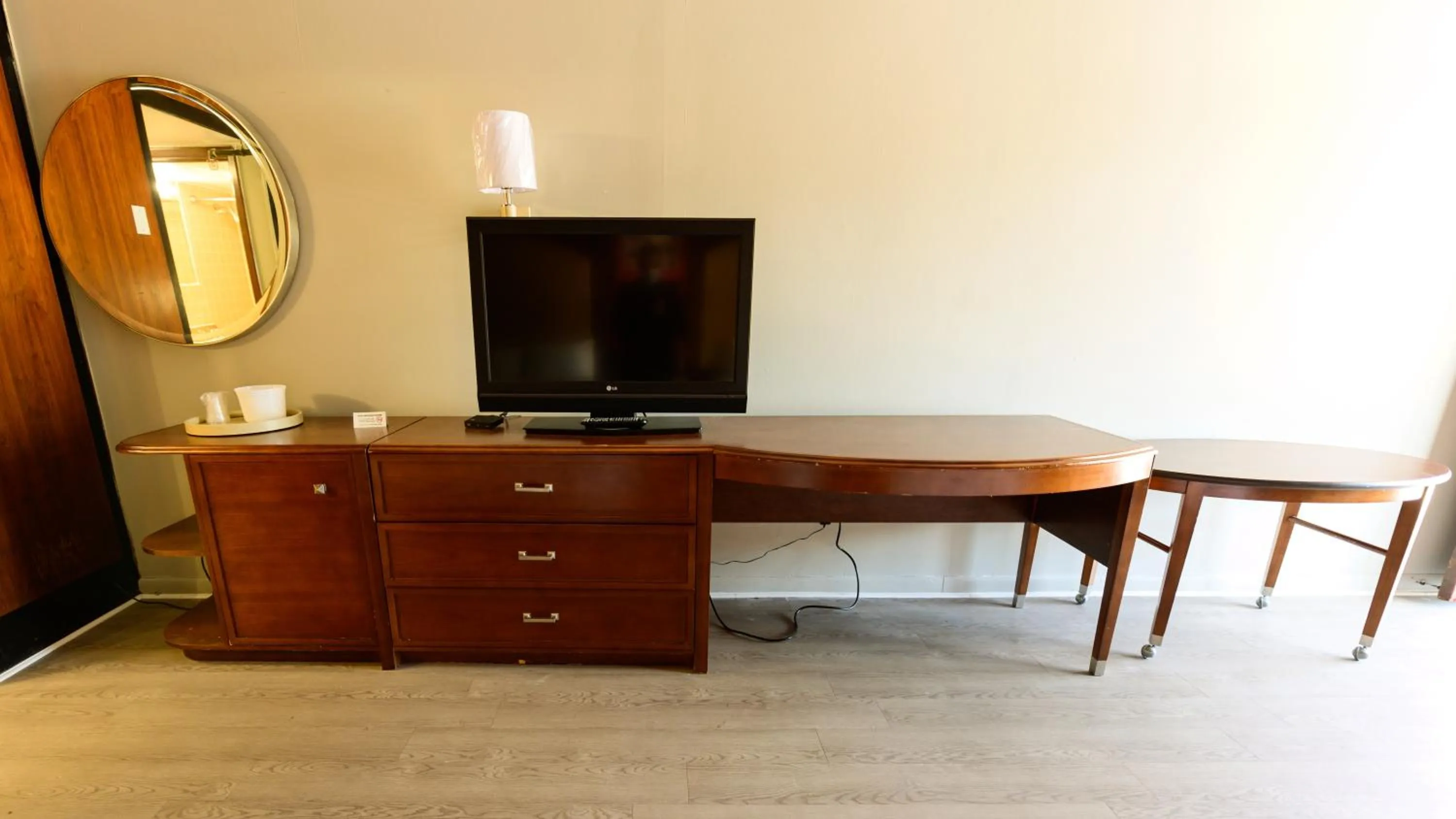 OAKS MOTEL GREENSBORO NC