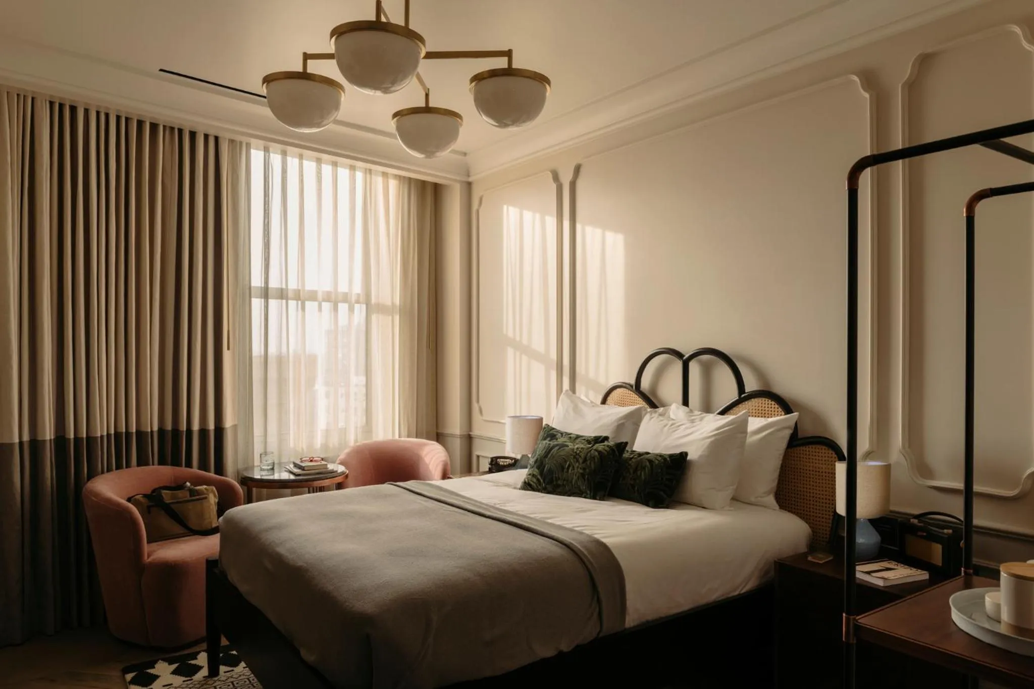 Bedroom, Bed in The Hoxton, Downtown LA