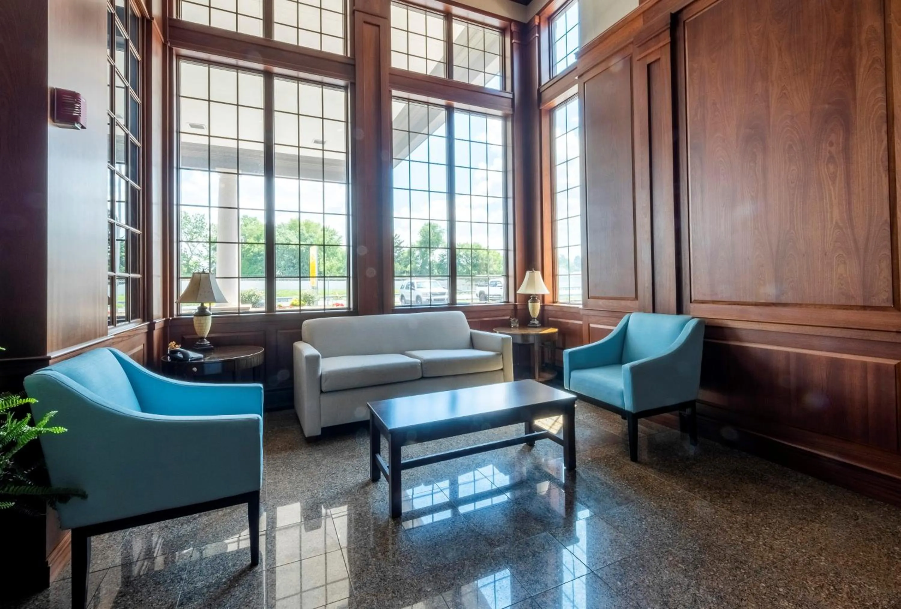 Lobby or reception in HomeTowne Studios by Red Roof Wilmington - New Castle