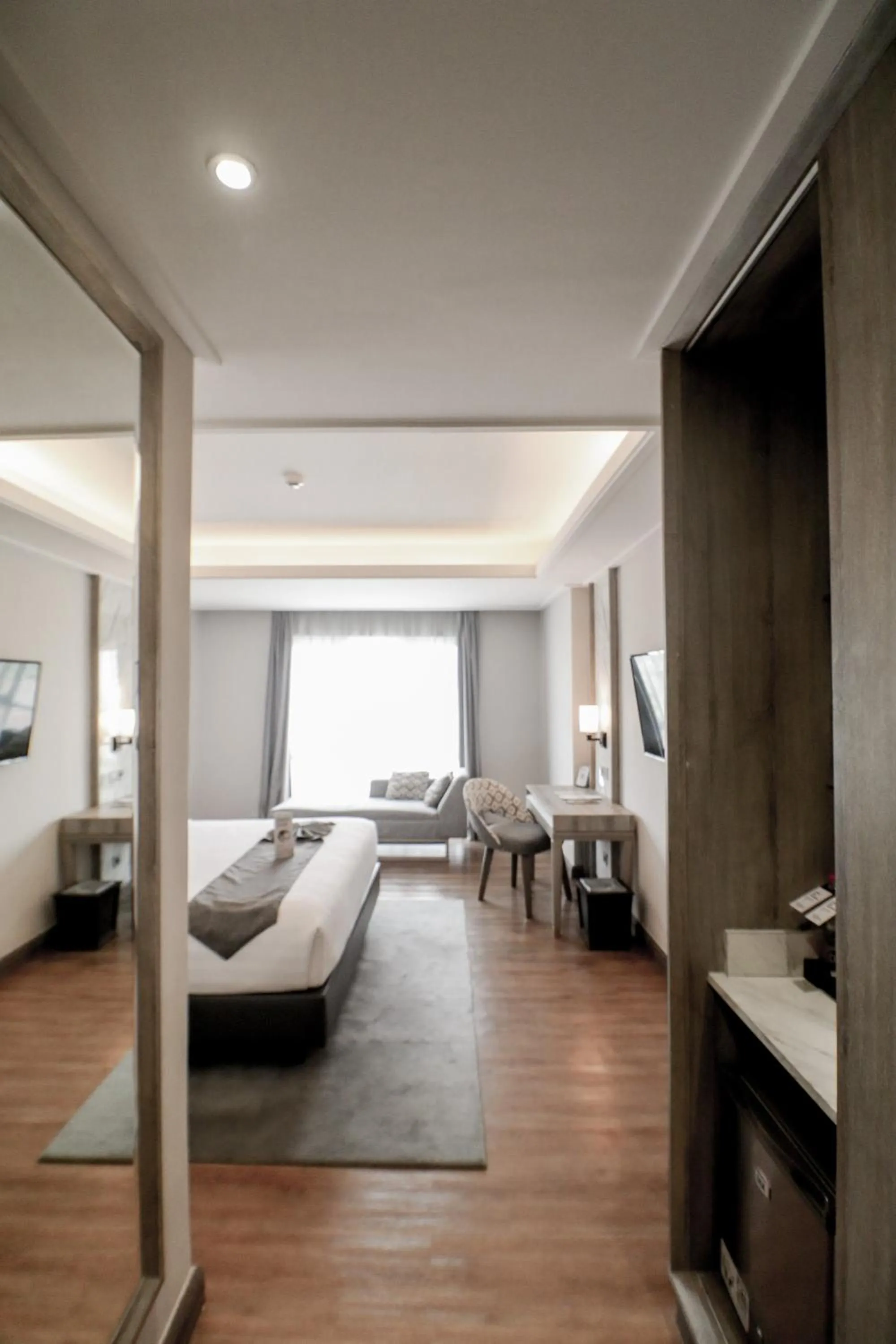 Photo of the whole room, Bed in Zigna Kampung Batik