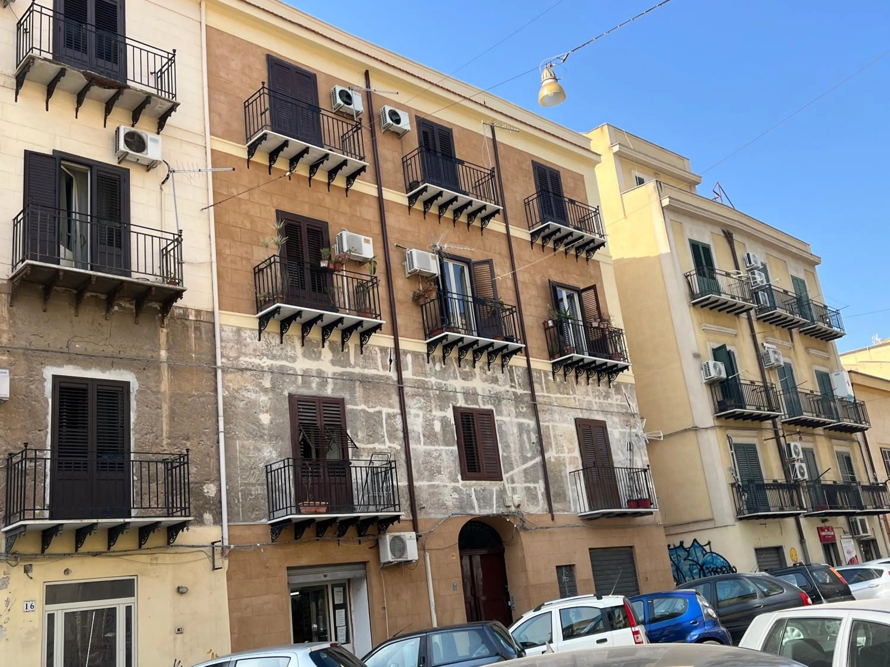 Property building in home.70 Carini