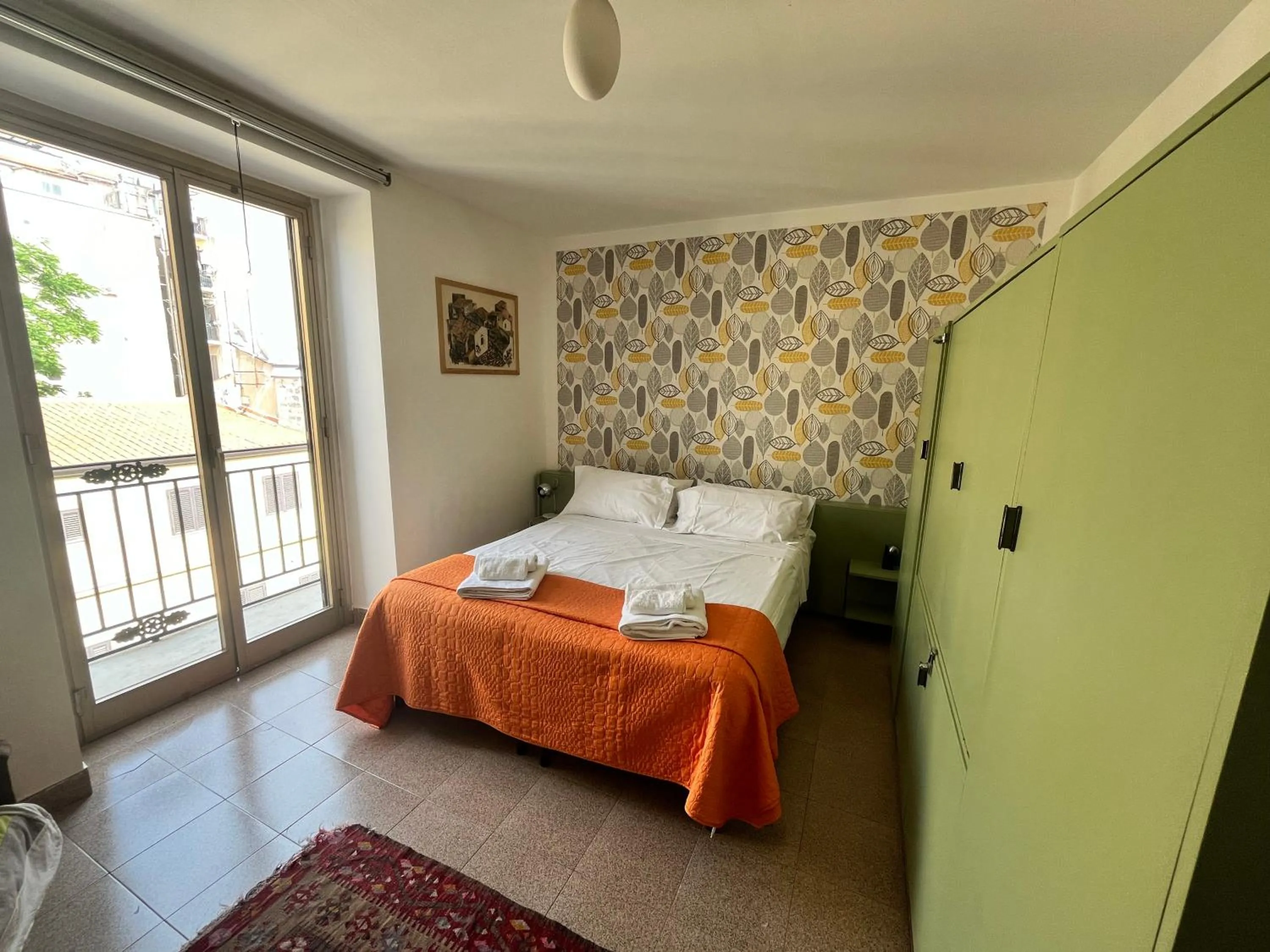Bedroom, Bed in home.70 Carini