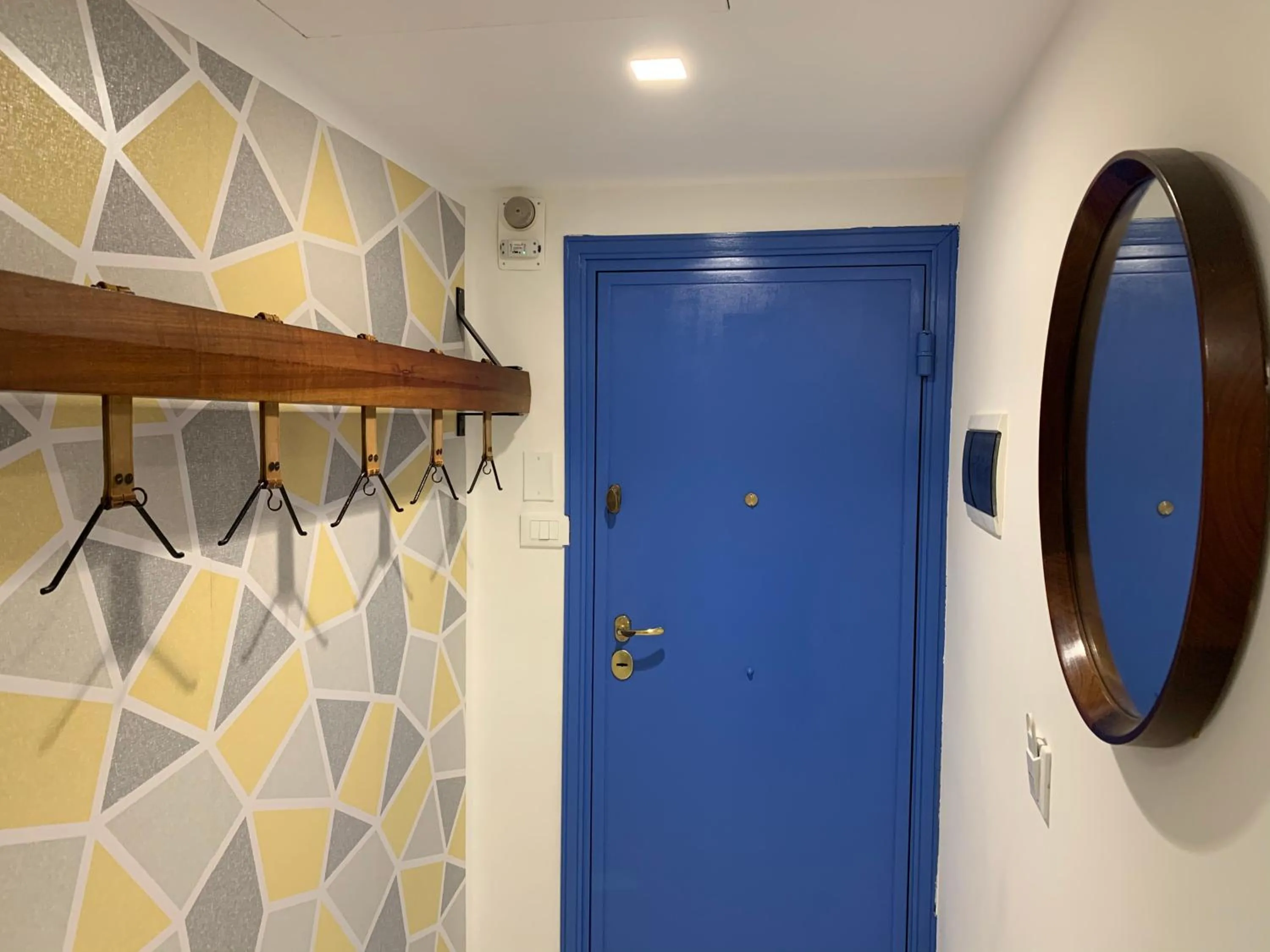 Decorative detail in home.70 Carini