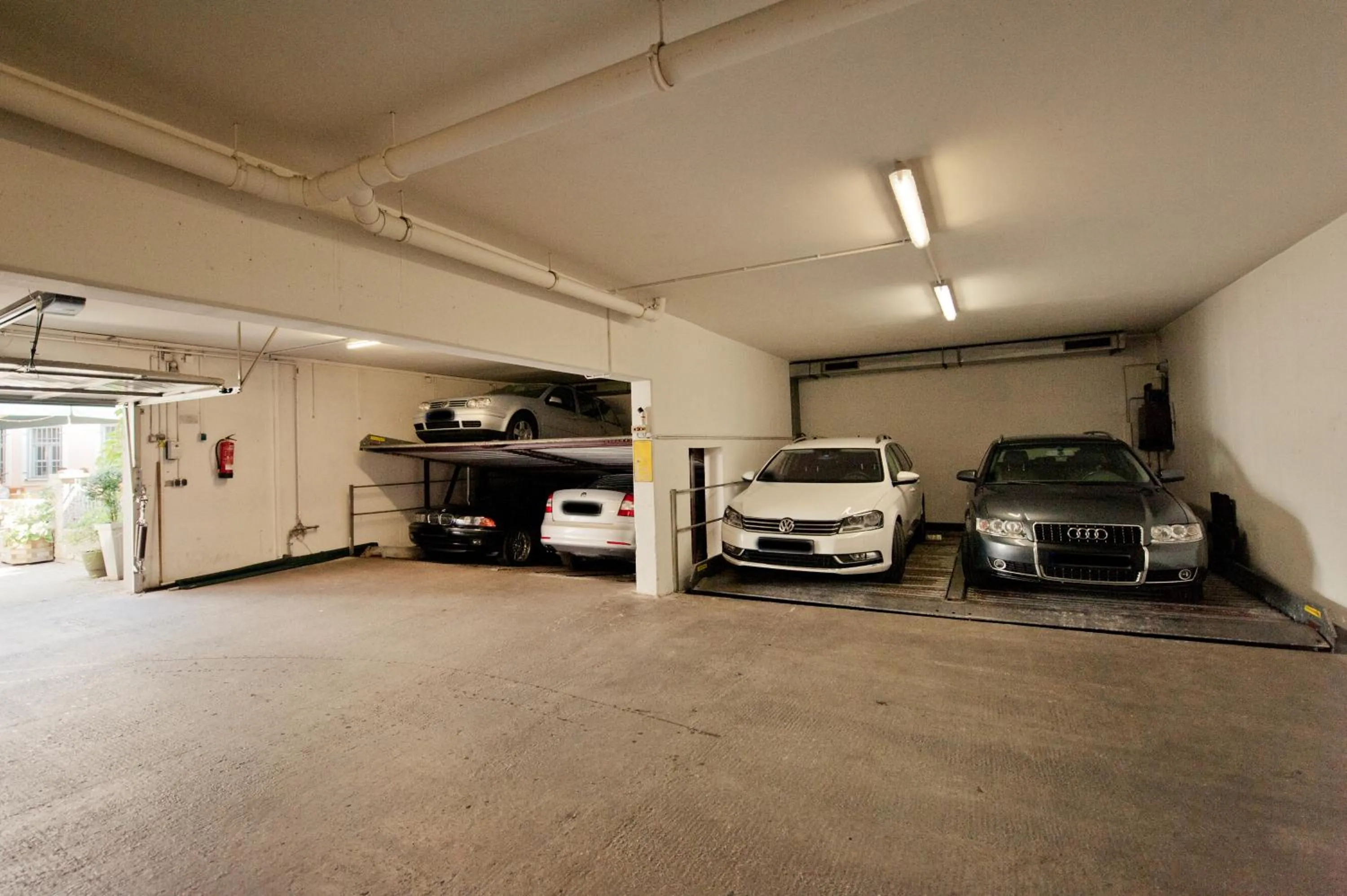 Parking in Hotel Alt-Ringlein