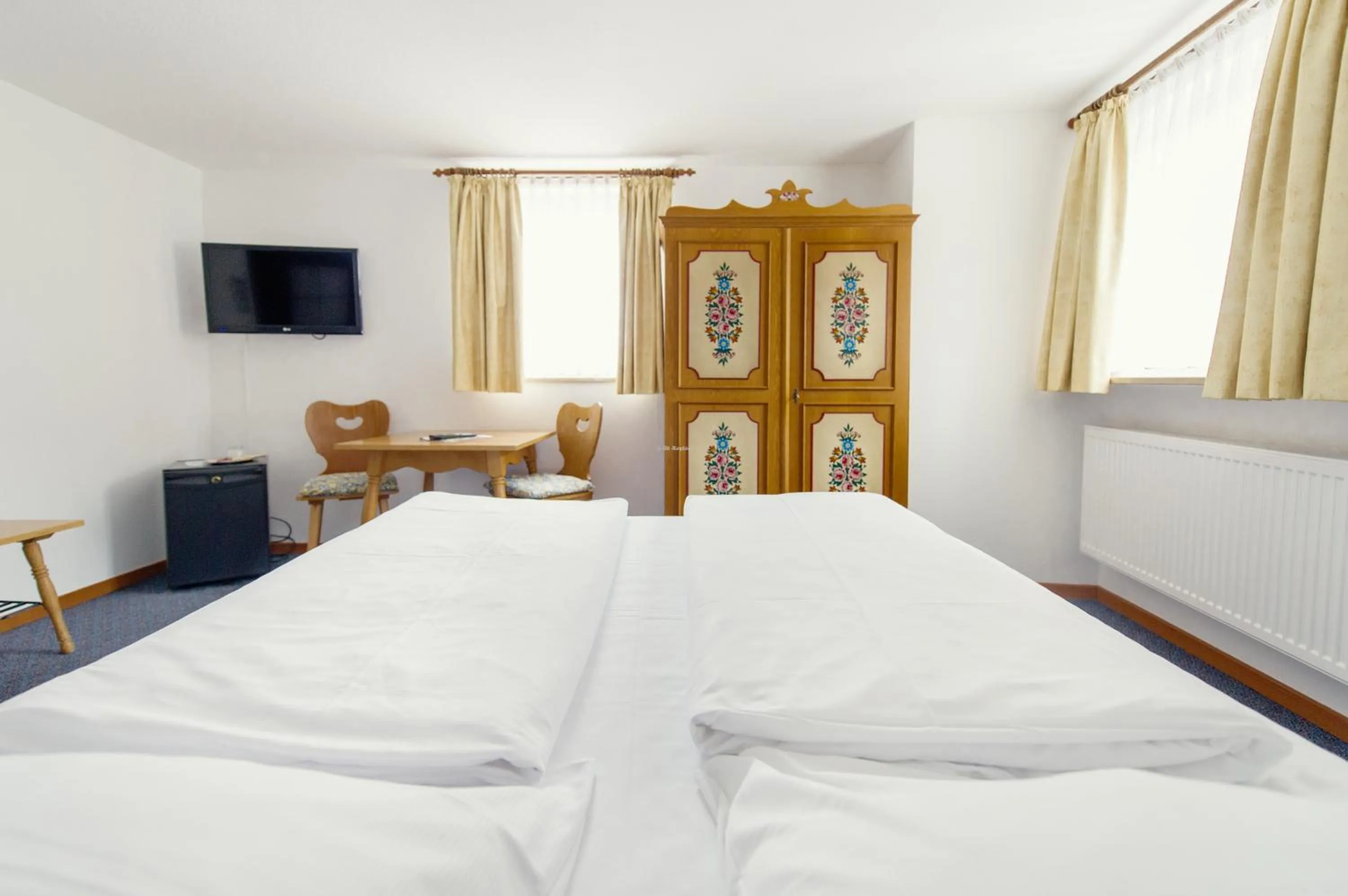 Photo of the whole room, Bed in Hotel Alt-Ringlein