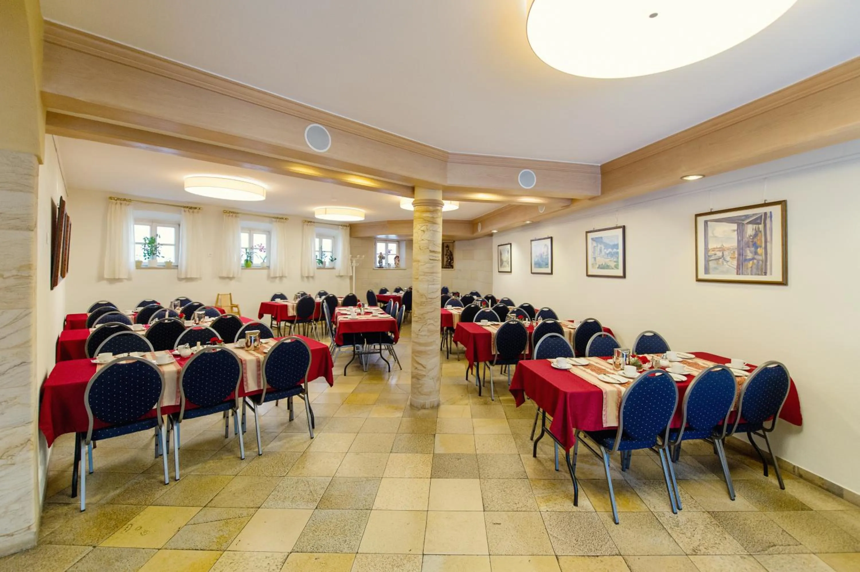 Buffet breakfast in Hotel Alt-Ringlein