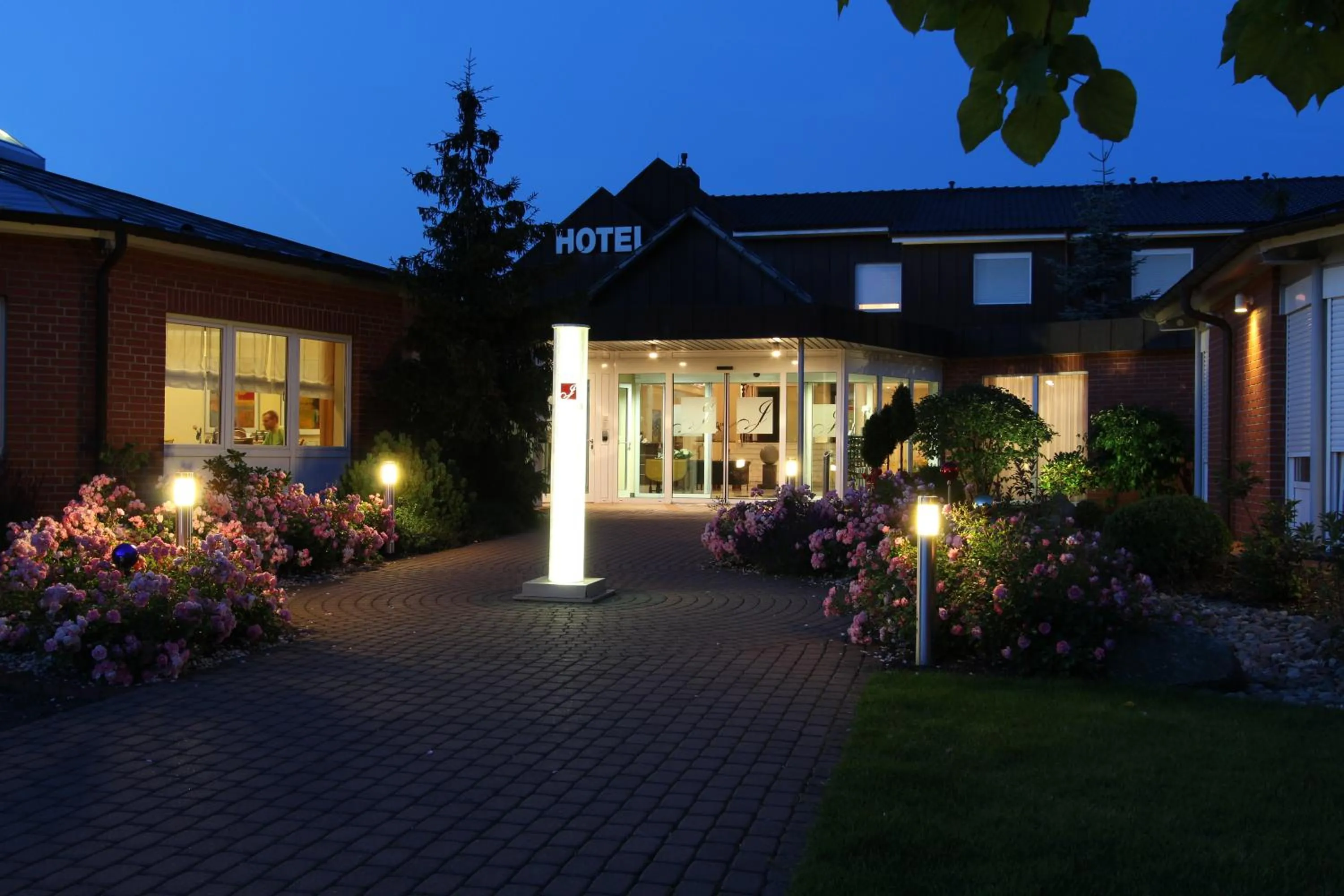 Property building in JOTT Wolfsburg-Sandkamp FREE PARKING