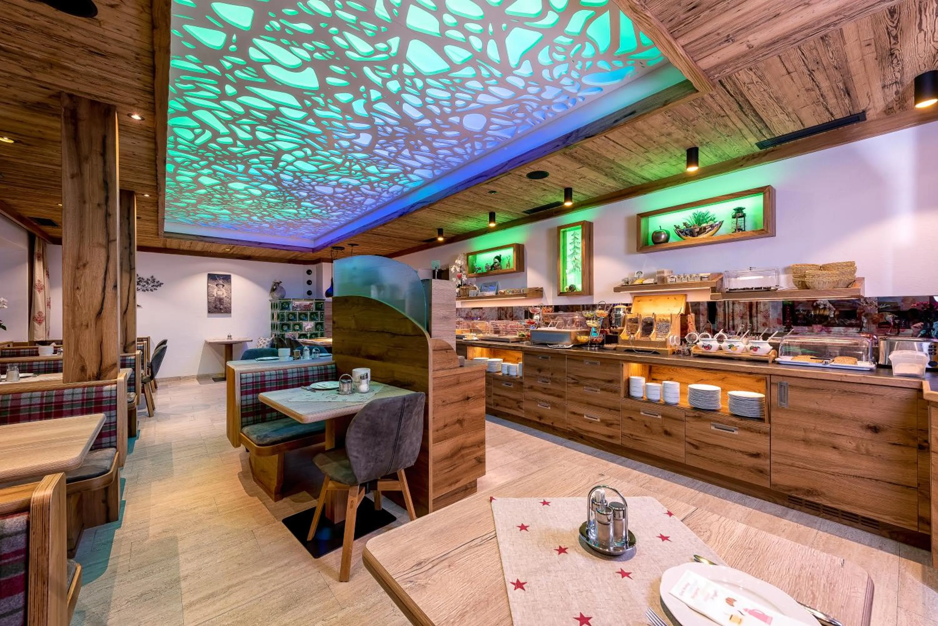 Restaurant/places to eat in Hotel Garni Siegmundshof - inclusive Joker Card im Sommer