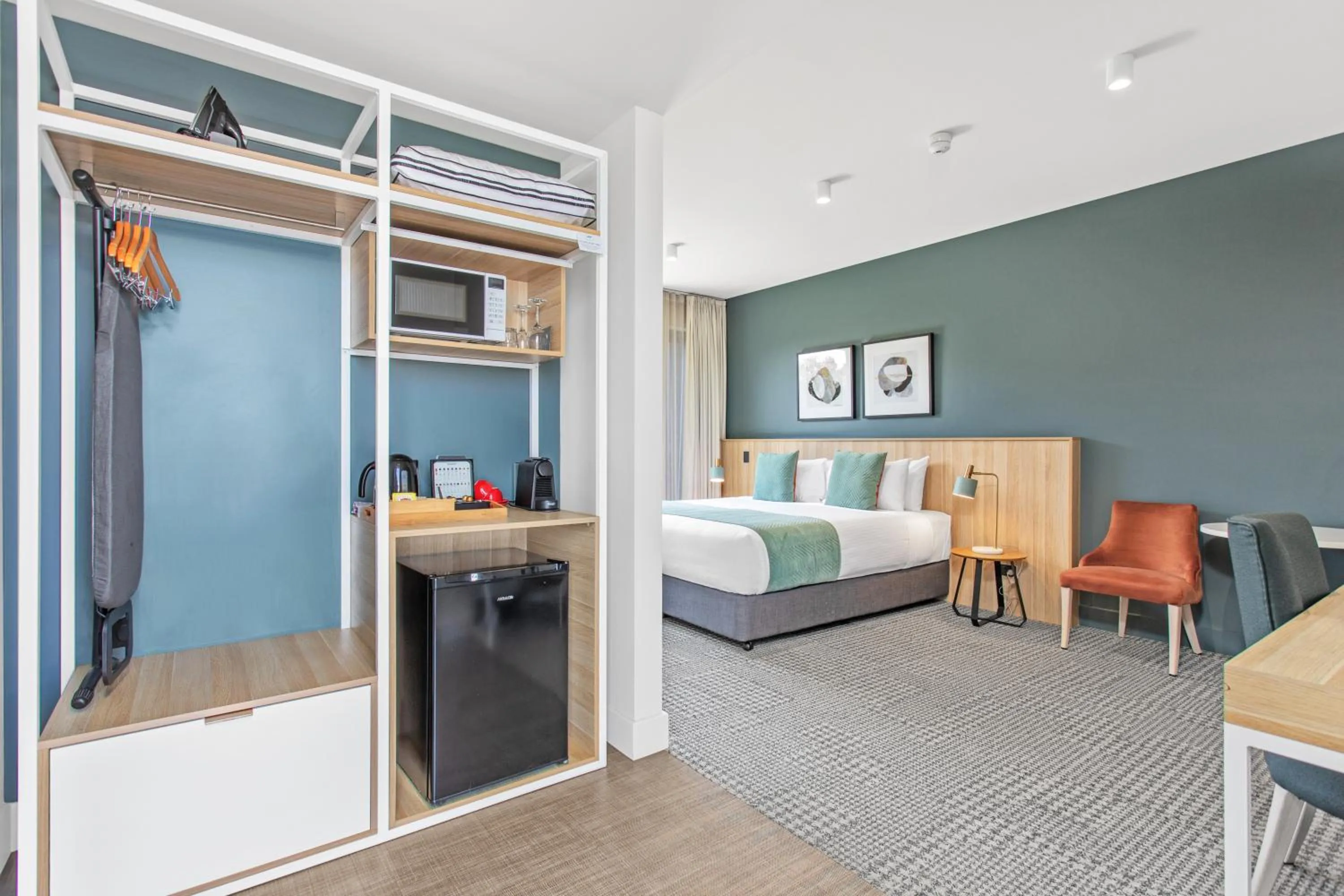 Photo of the whole room, Bed in Club Old Bar Motel