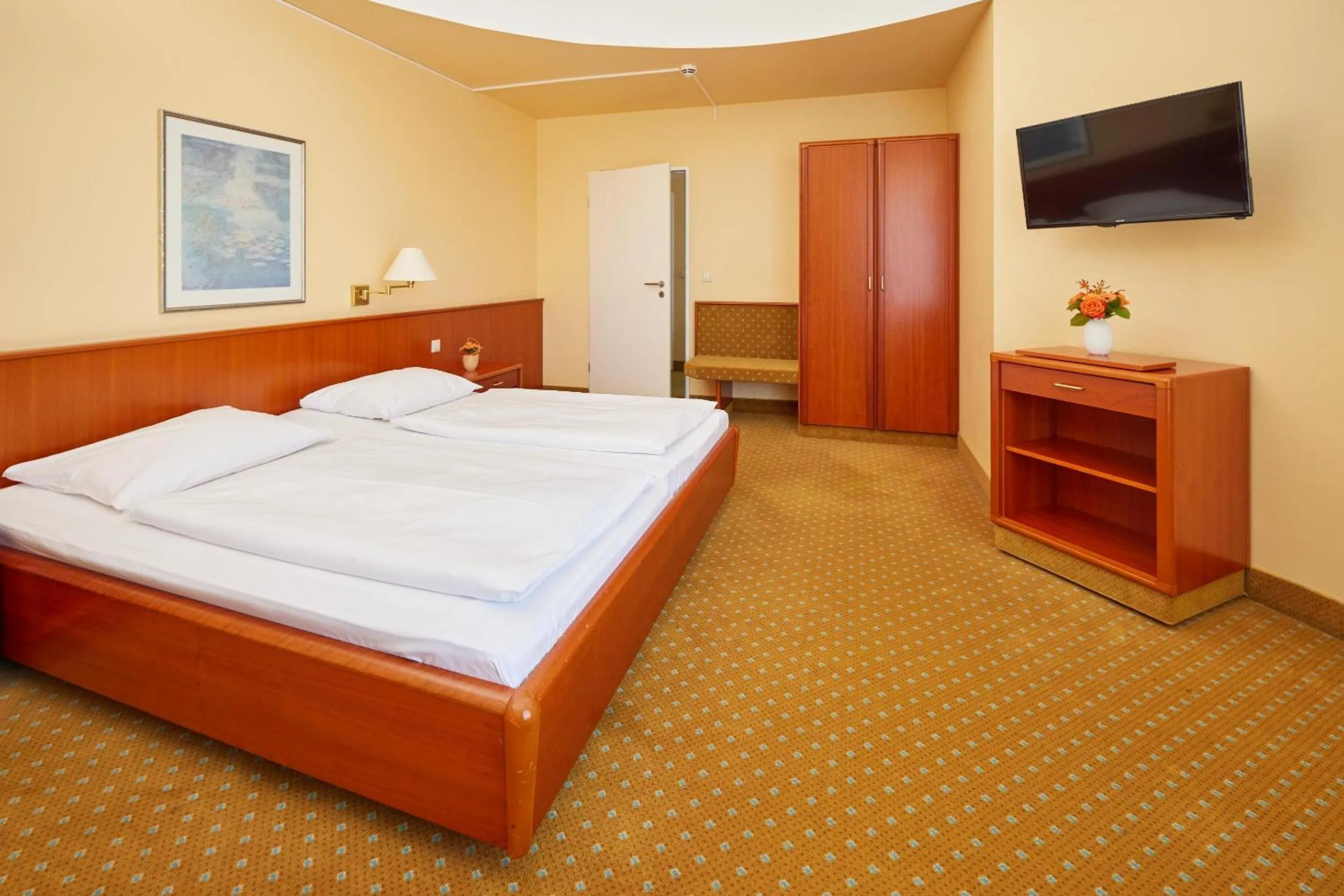 Bedroom, Bed in Best Western Hotel Geheimer Rat