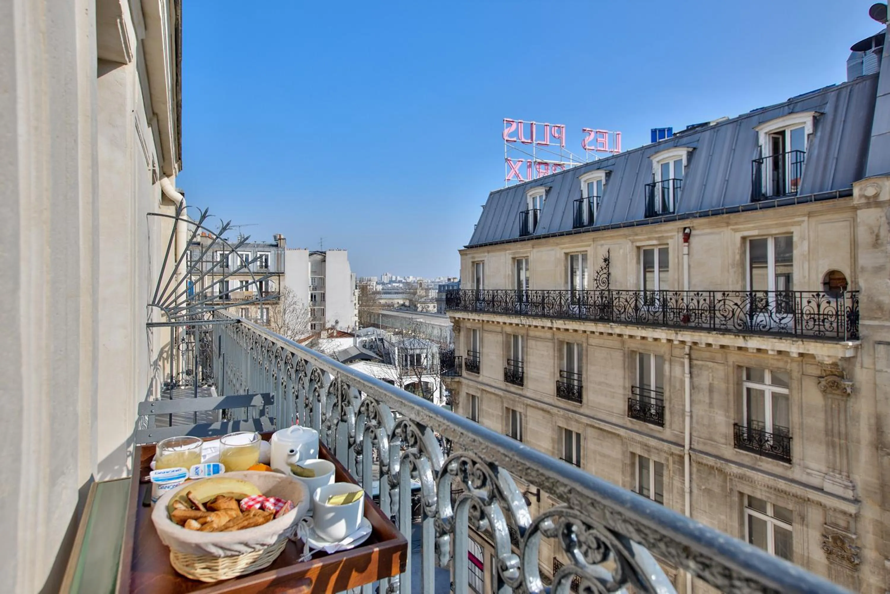 Balcony/Terrace in Maison Barbès