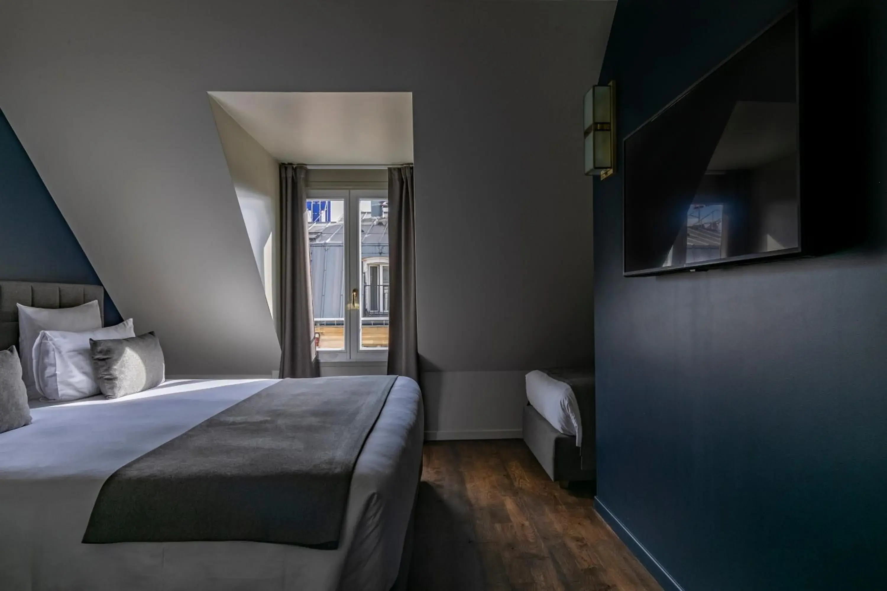 Deluxe Room (2 Adults + 1 Child) in Maison Barbès Deluxe Room (2 Adults + 1 Child) in Maison Barbès