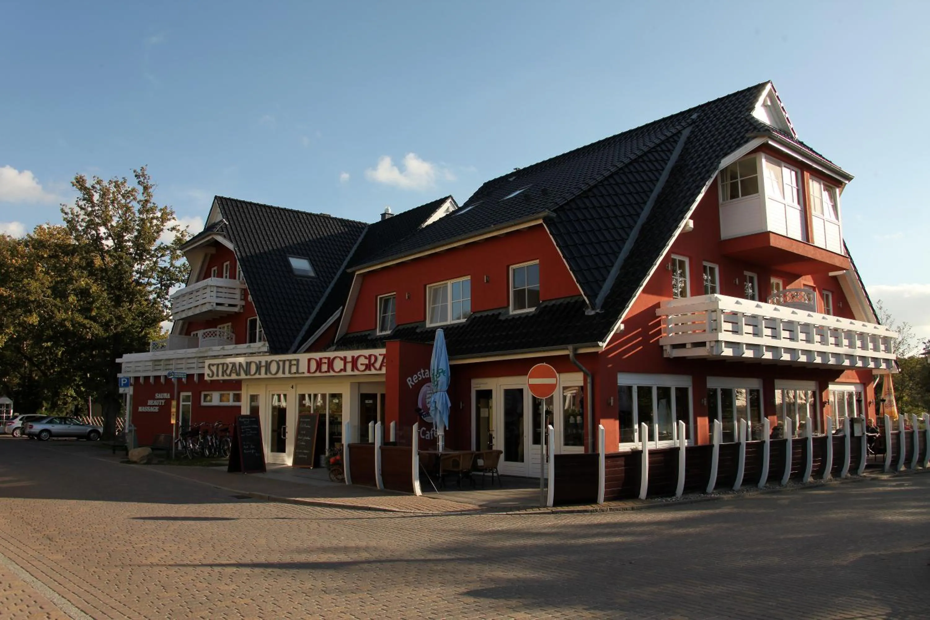 Property building in Strandhotel Deichgraf Graal-Müritz