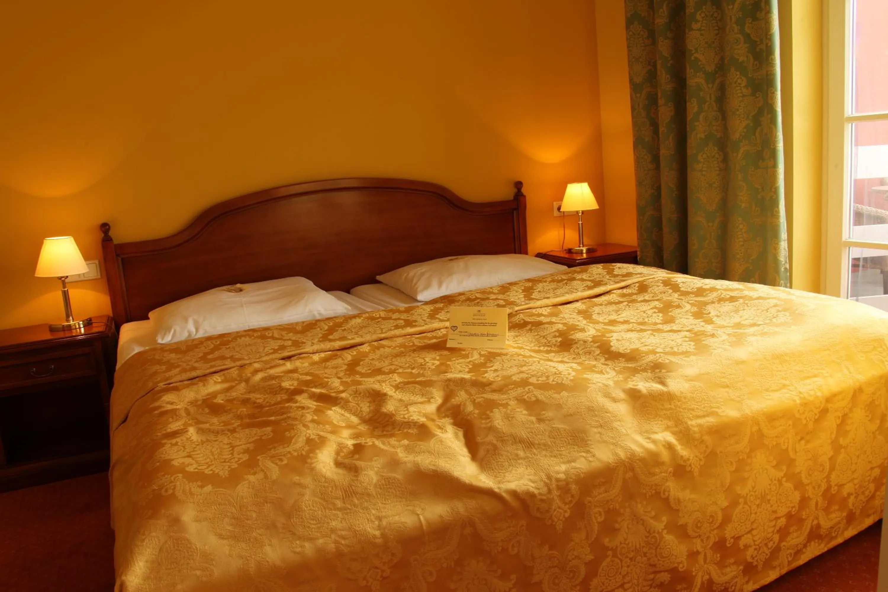 Bed in Strandhotel Deichgraf Graal-Müritz